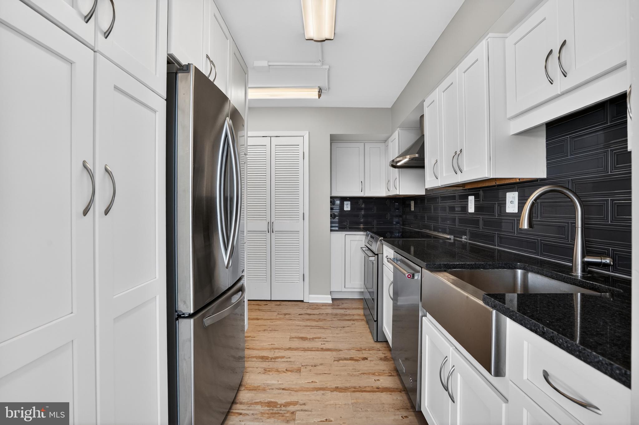 ENCORE OF MCLEAN - Residential