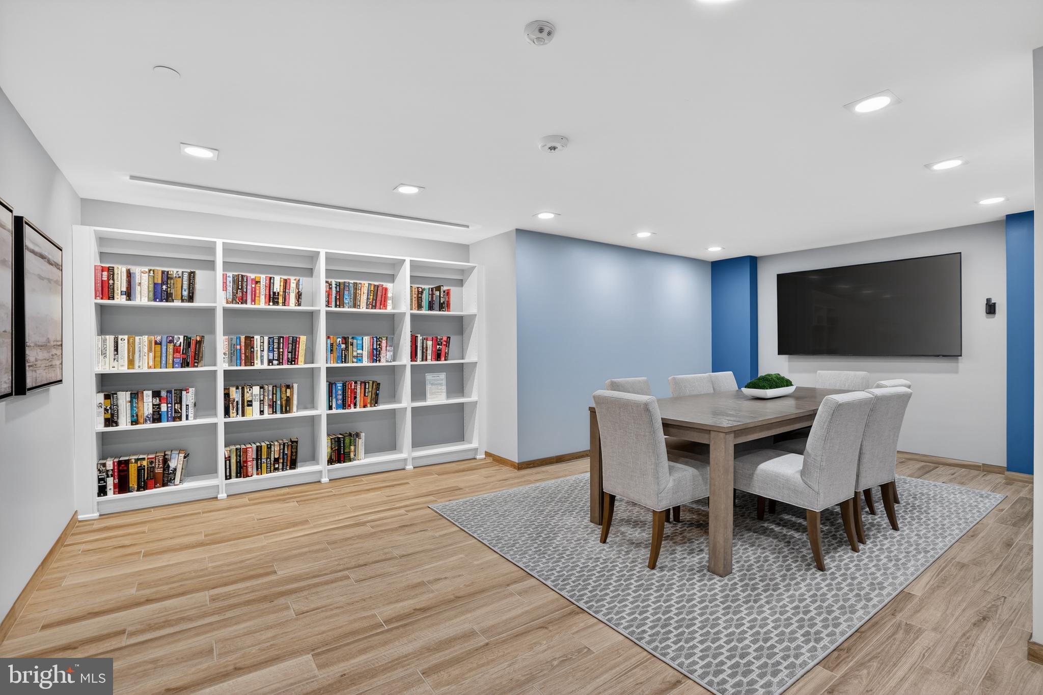 ENCORE OF MCLEAN - Residential