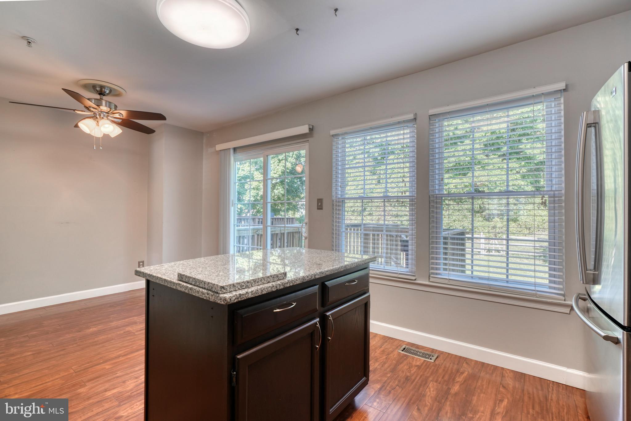 CONSTANT FRIENDSHIP - Residential