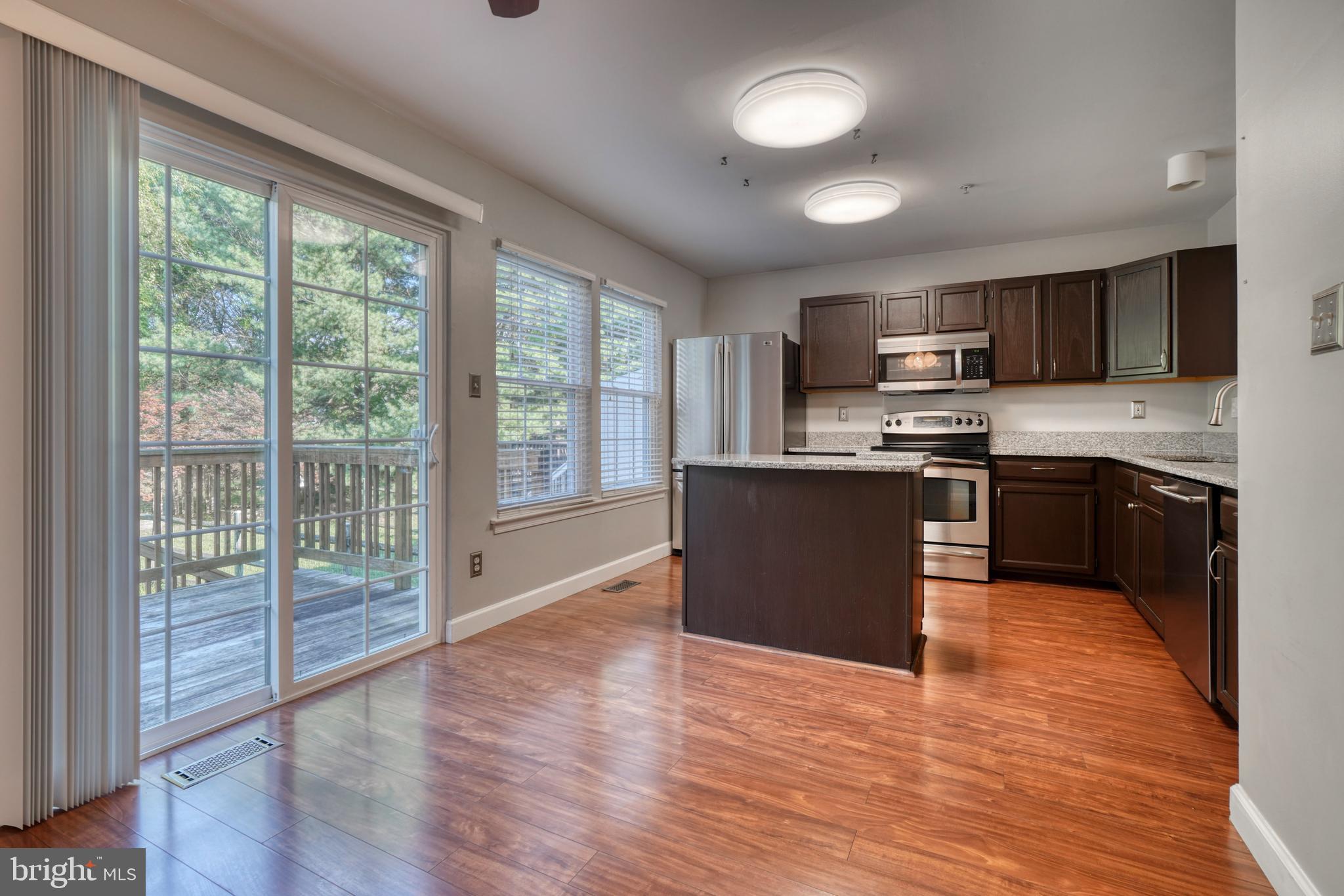 CONSTANT FRIENDSHIP - Residential