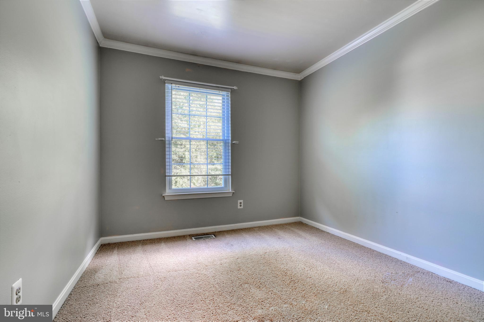 CONSTANT FRIENDSHIP - Residential