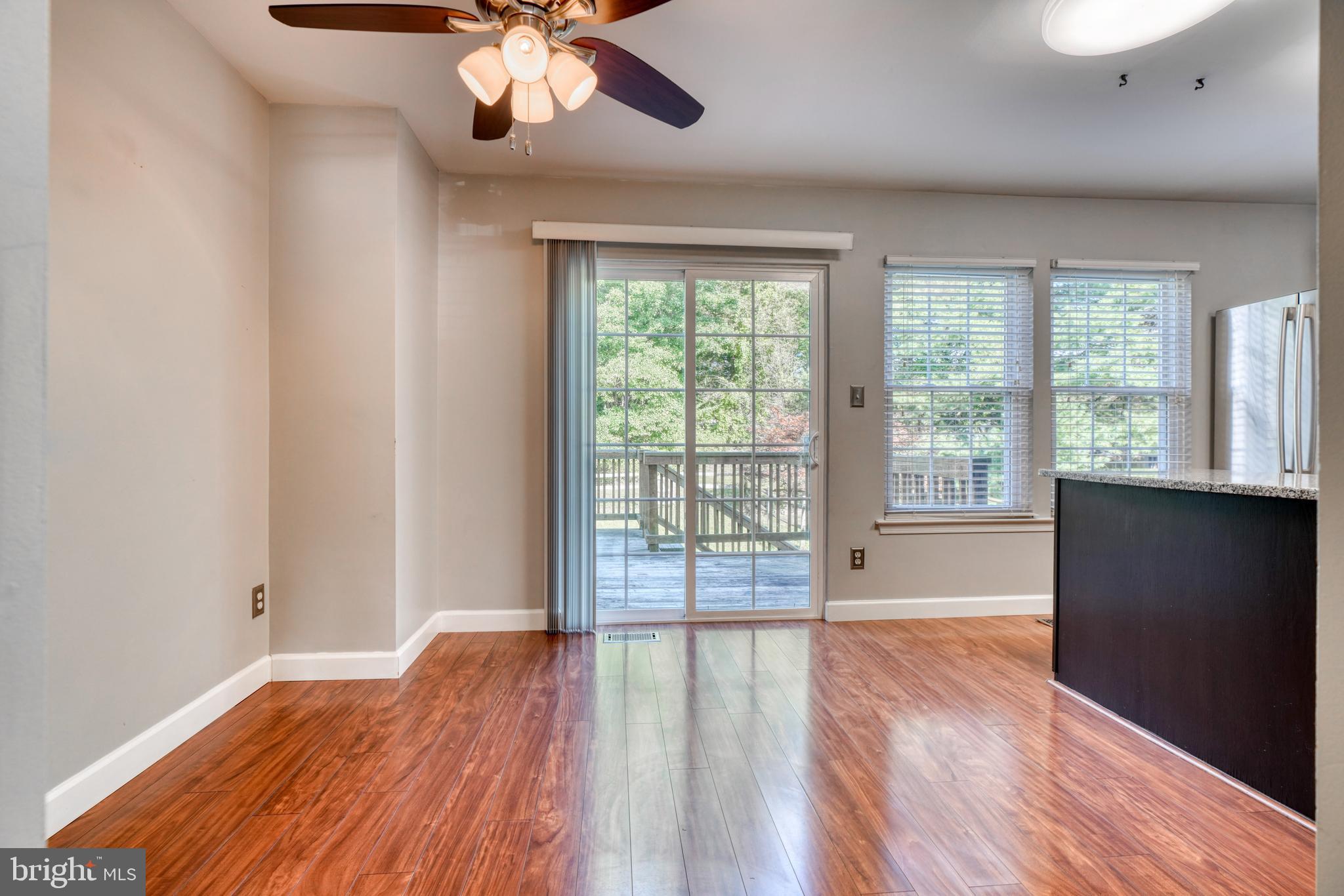 CONSTANT FRIENDSHIP - Residential