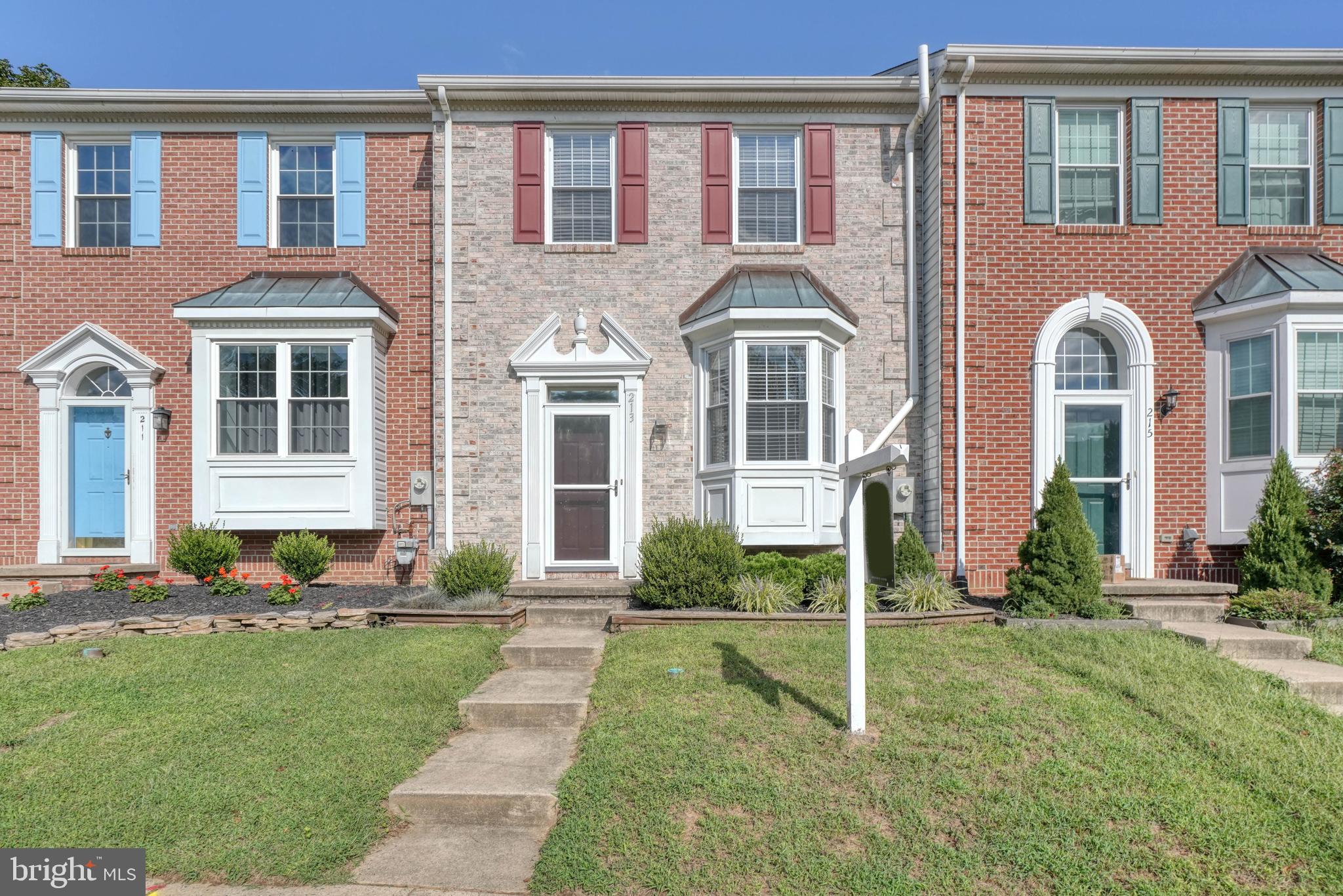 CONSTANT FRIENDSHIP - Residential