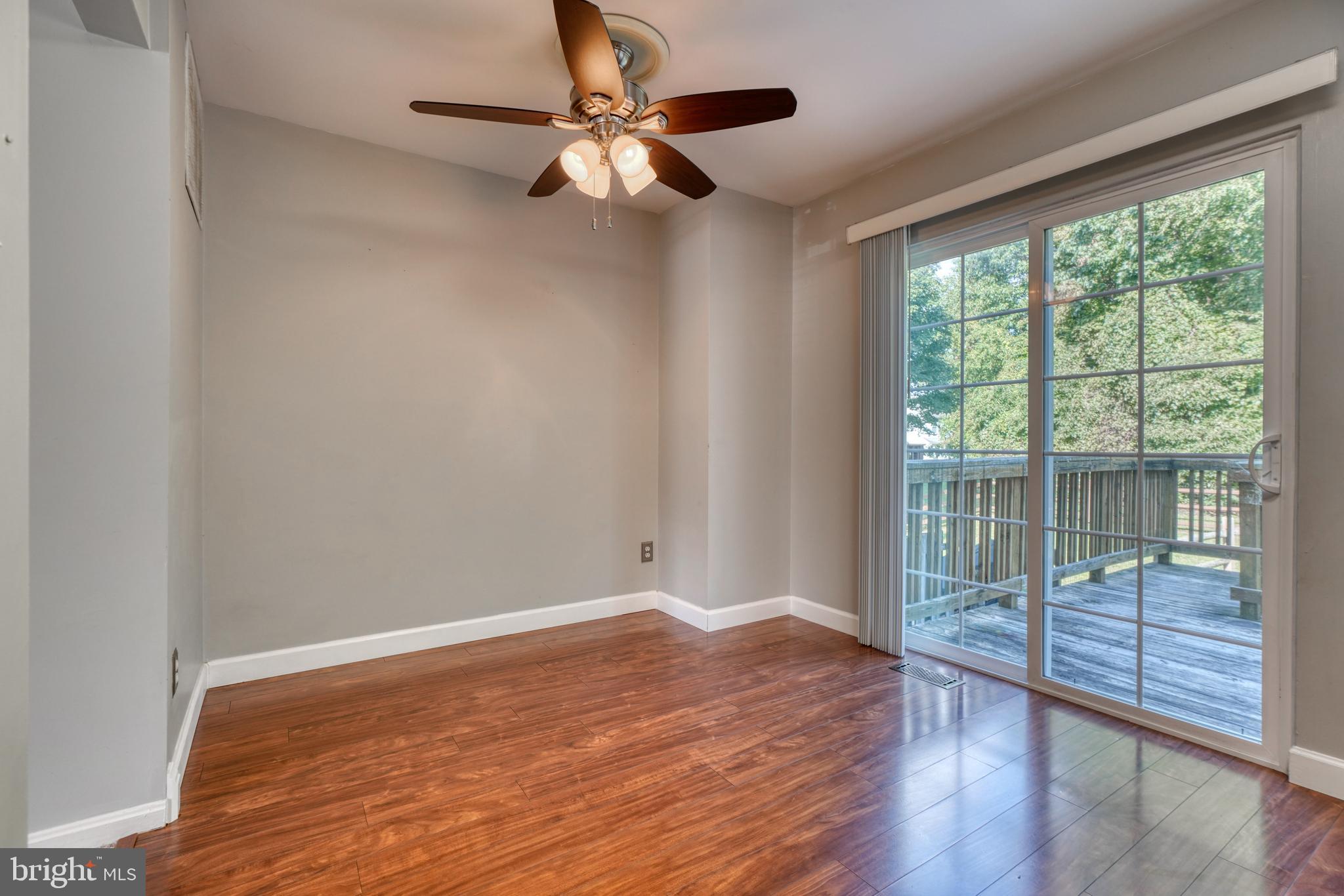 CONSTANT FRIENDSHIP - Residential