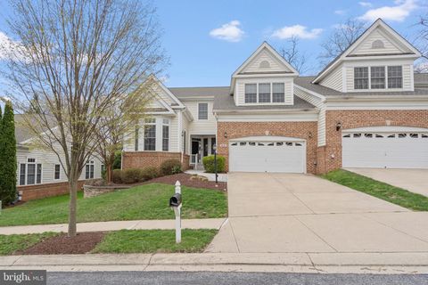 818 HIDDEN BLUFF CIRCLE CATONSVILLE MD 21228