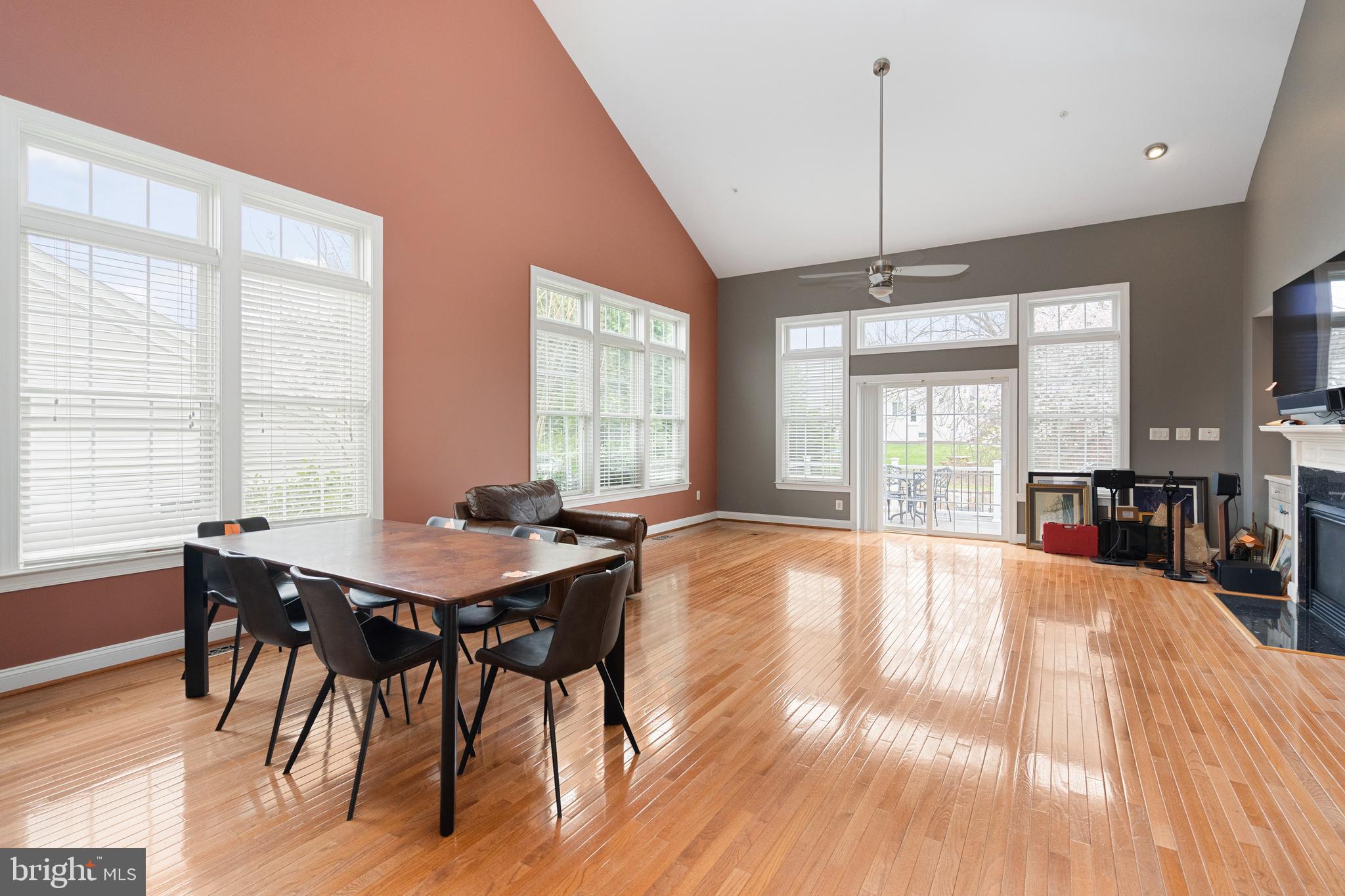 818 HIDDEN BLUFF CIRCLE