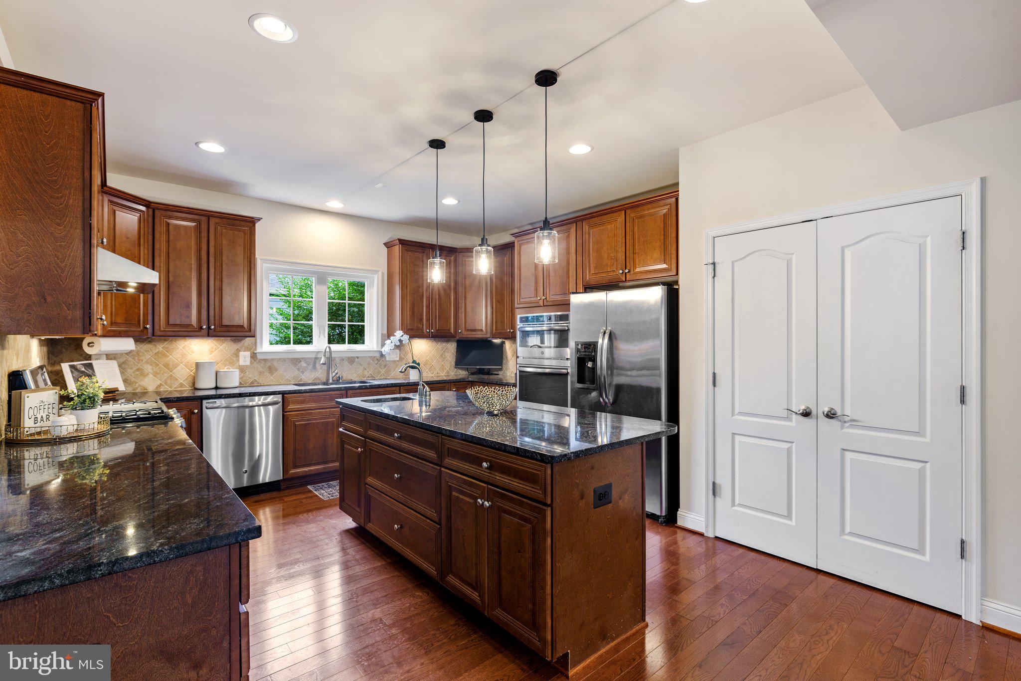 WEST VIENNA WOODS - Residential