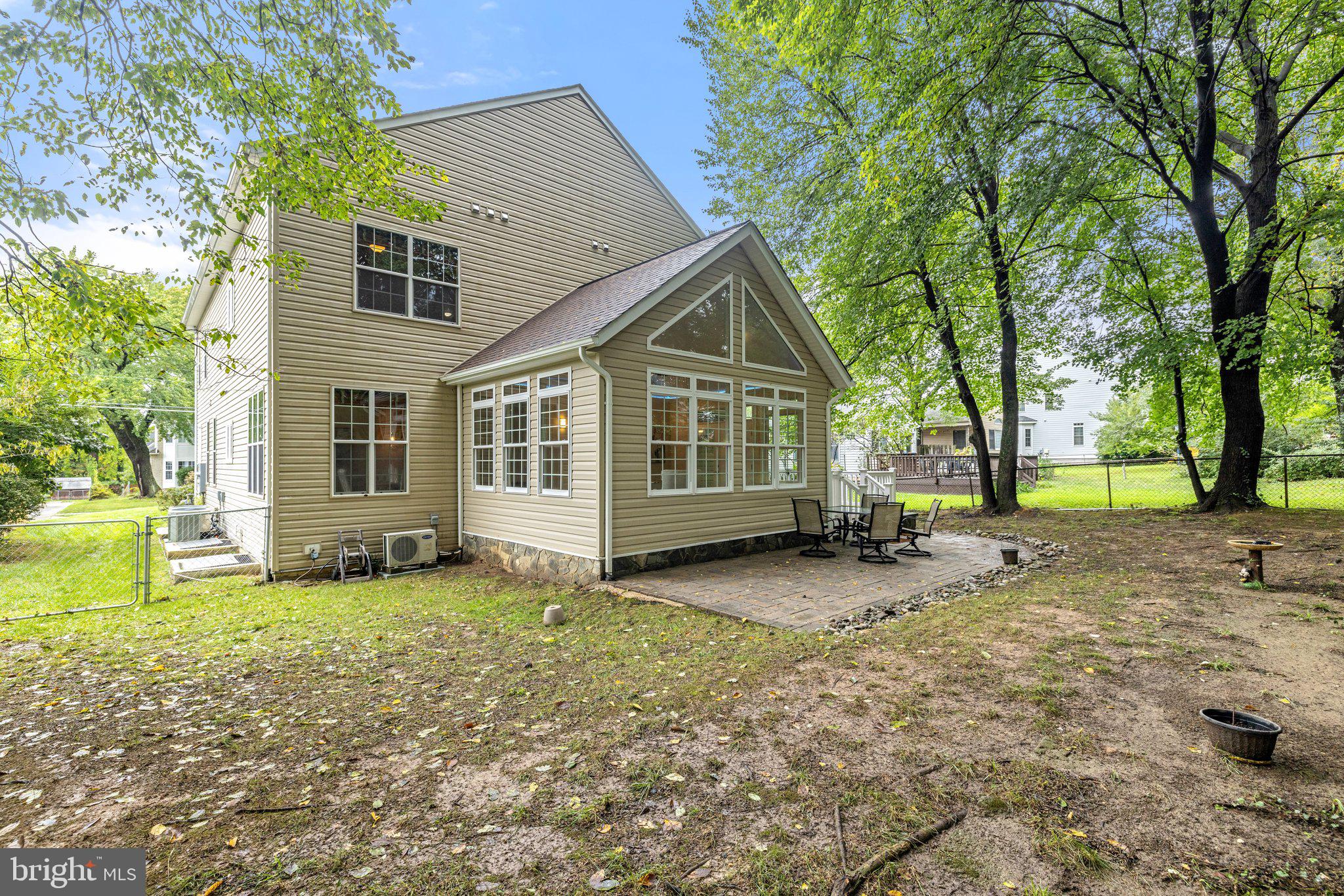 WEST VIENNA WOODS - Residential