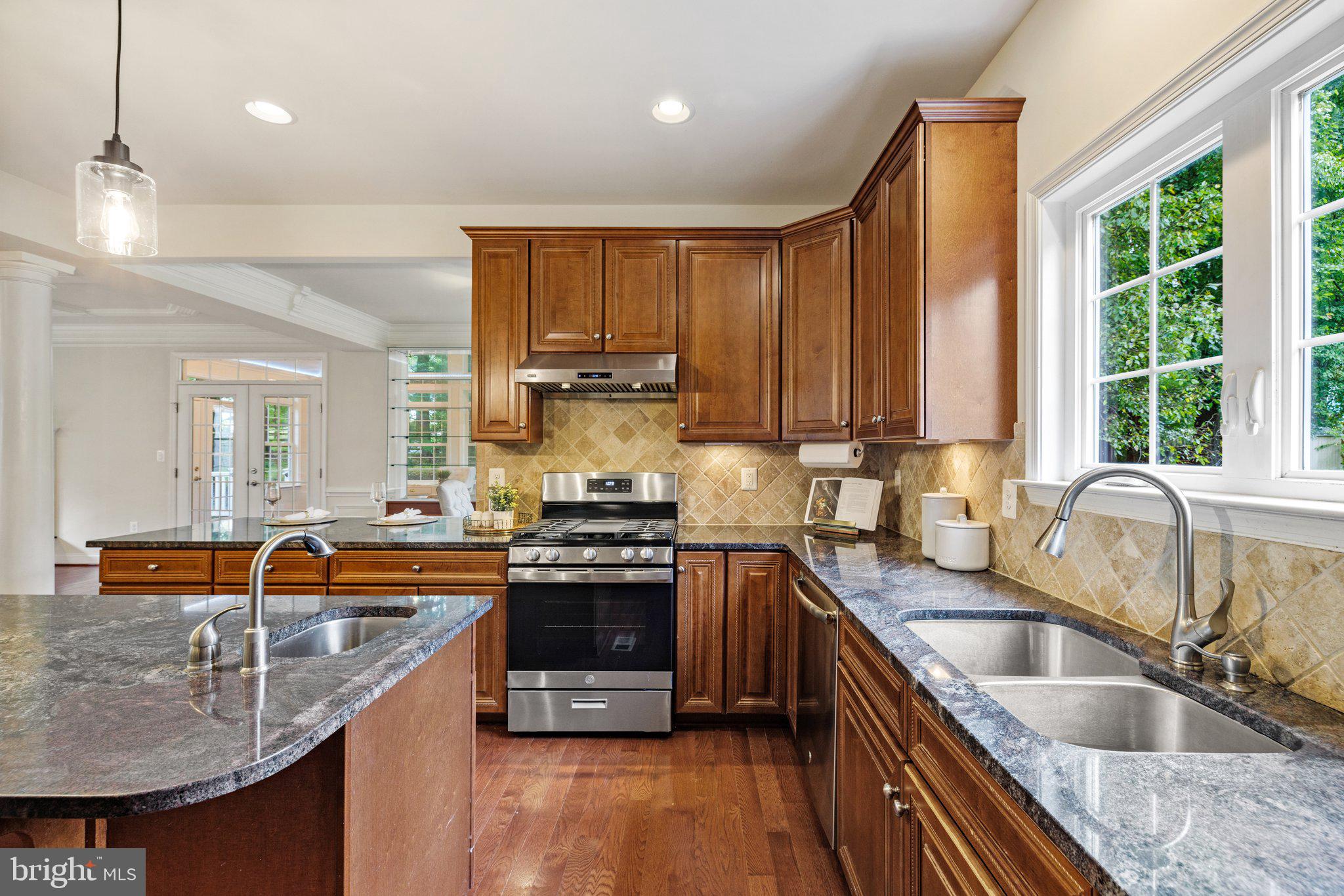 WEST VIENNA WOODS - Residential