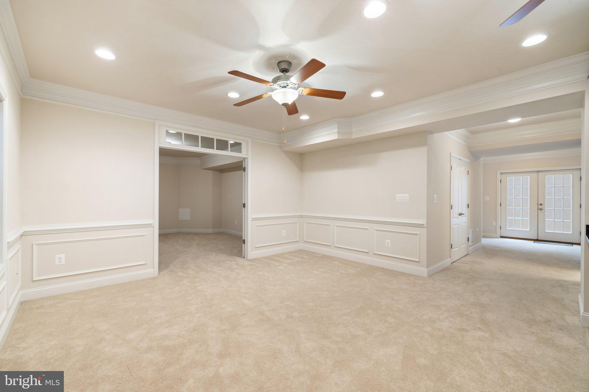 WEST VIENNA WOODS - Residential