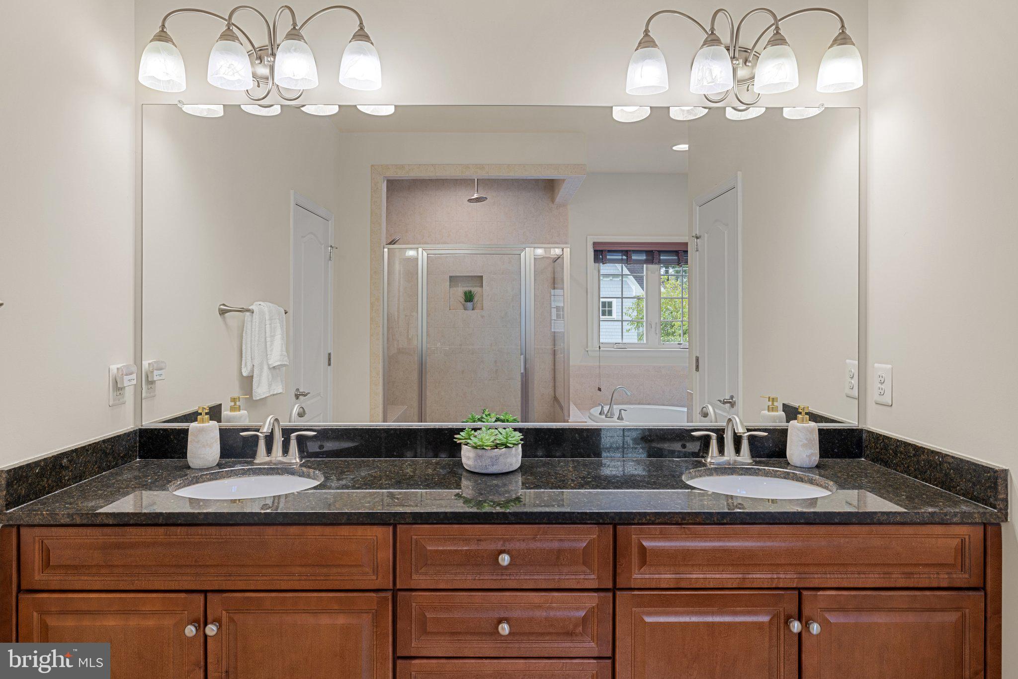 WEST VIENNA WOODS - Residential