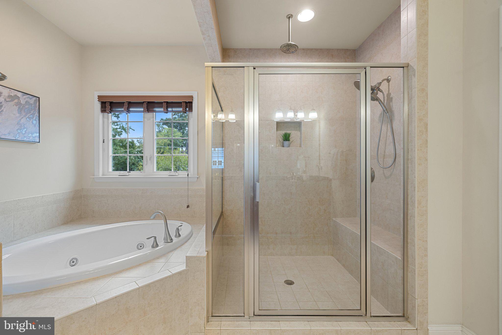 WEST VIENNA WOODS - Residential