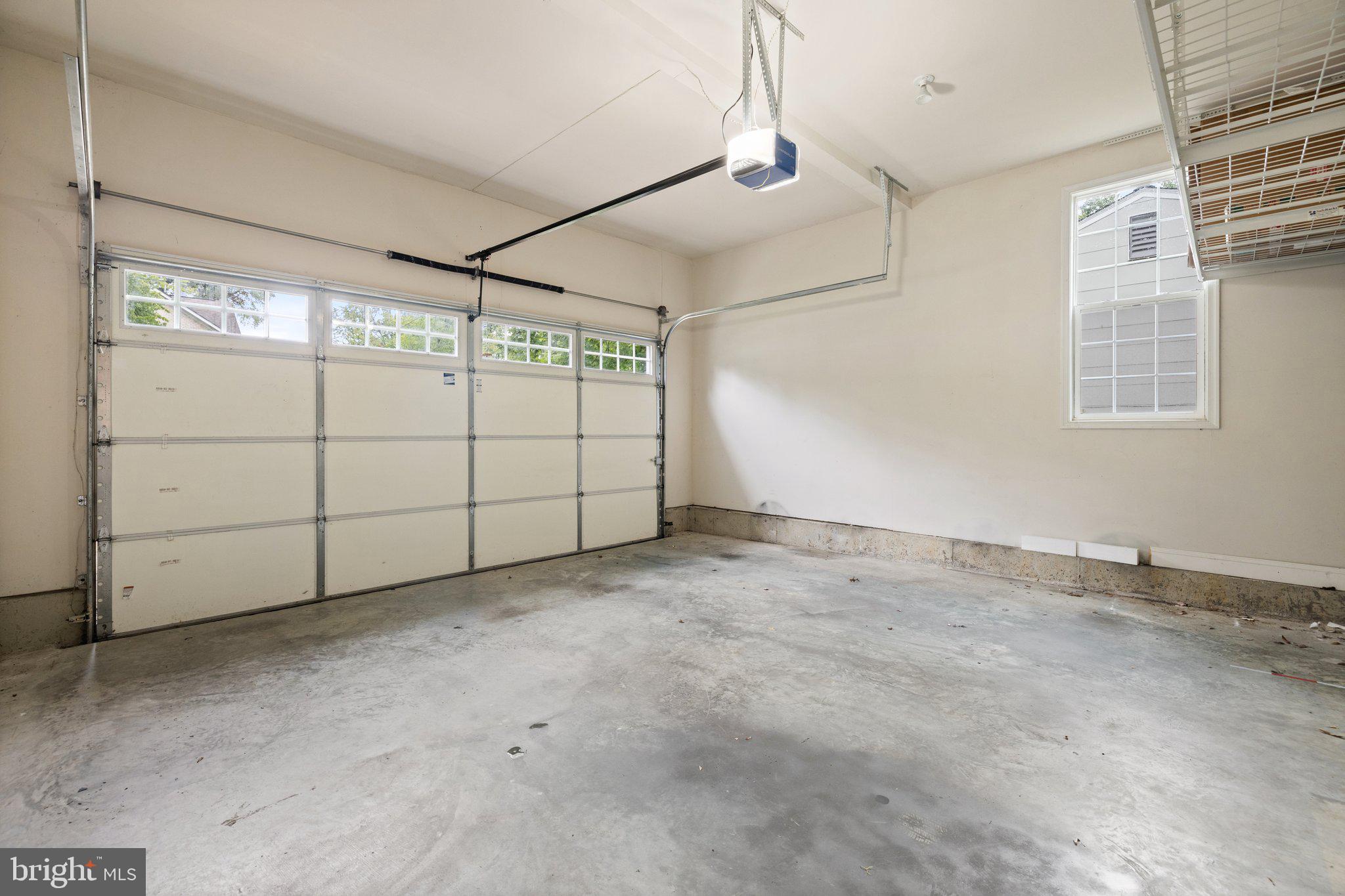 WEST VIENNA WOODS - Residential