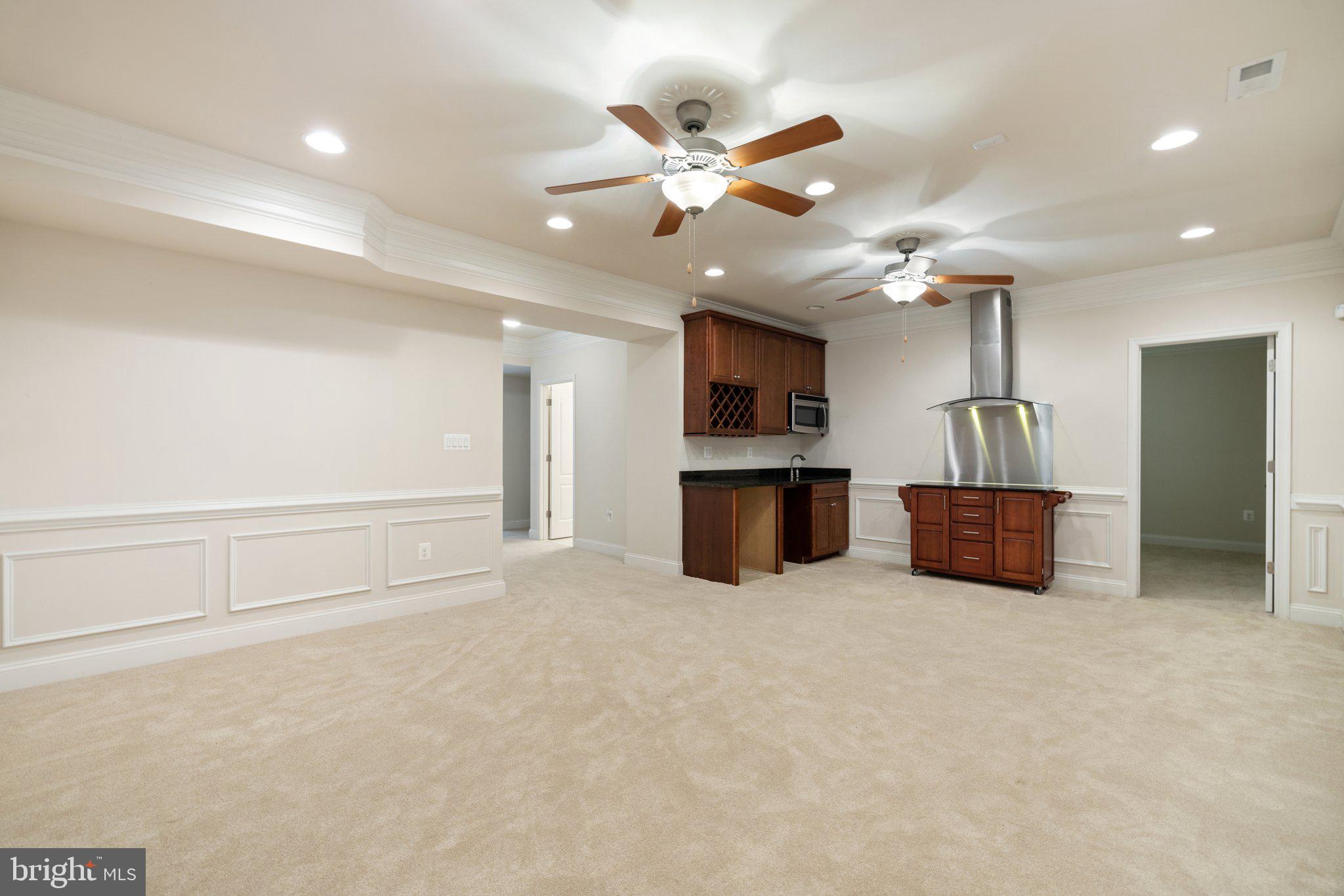 WEST VIENNA WOODS - Residential