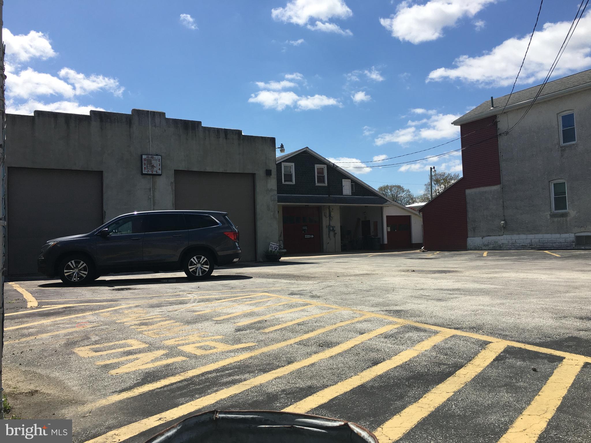 Mixed use property on busy Rt 291/ Governor Printz Blvd. 3806 sq.ft Building presently used as an AUTO REPAIR SHOP with 4 Overhead drive-in doors (2 at 12 ft and 2 at 15 ft) with office. Tire Room and an additional large 5th garage for storage. Upstairs is set-up has one Bedroom efficiency APT/Office (may need Twp approval to use as an apt). To the left is a fenced in Lot 60 x 125 . To the far right is a single family home with 3 Bedrooms, Living Room, Dining Room, Kitchen that the owner started to remodel (Needs to be finished). It has new heater, windows and more, for rental income of $1,400. +/- monthly or rent out as offices. Also with fenced in yard and storage shed. Many Possible Uses for Auto Shop, Divide the building and rent it, sell or build on the empty grounds. Close to Hotels, Phila Airport. Rt 476 (Blue Rt) and I-95. PLEASE DO NOT WALK THE PROPERTY WITHOUT AN APPOINTMENT AND AN AGENT.