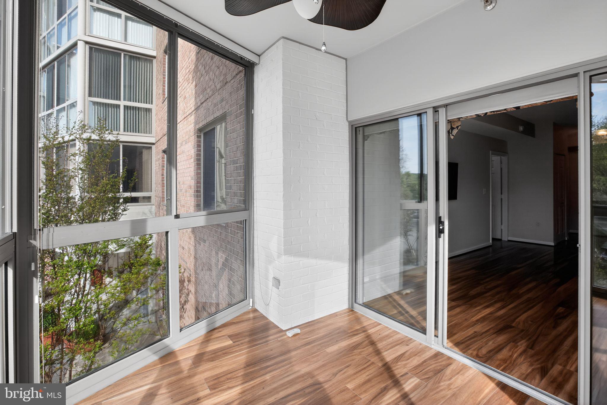 TURNBERRY COURTS AT LEIS - Residential