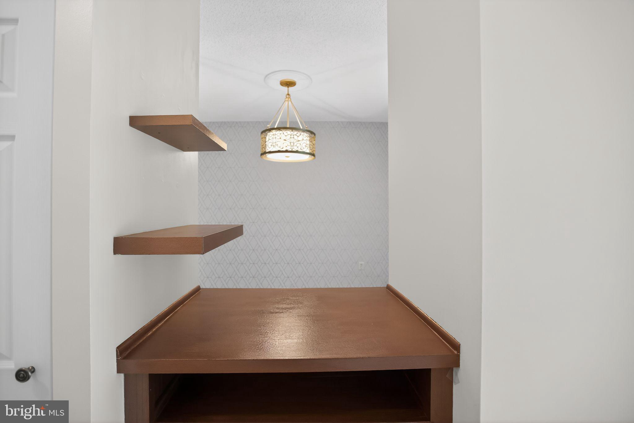 TURNBERRY COURTS AT LEIS - Residential