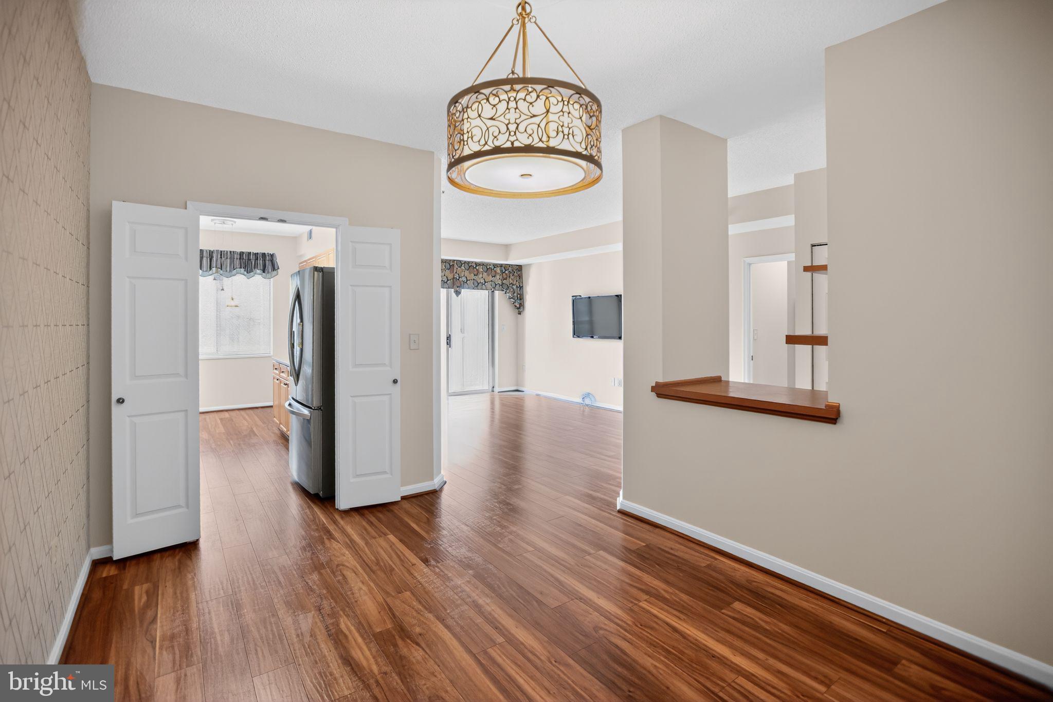 TURNBERRY COURTS AT LEIS - Residential