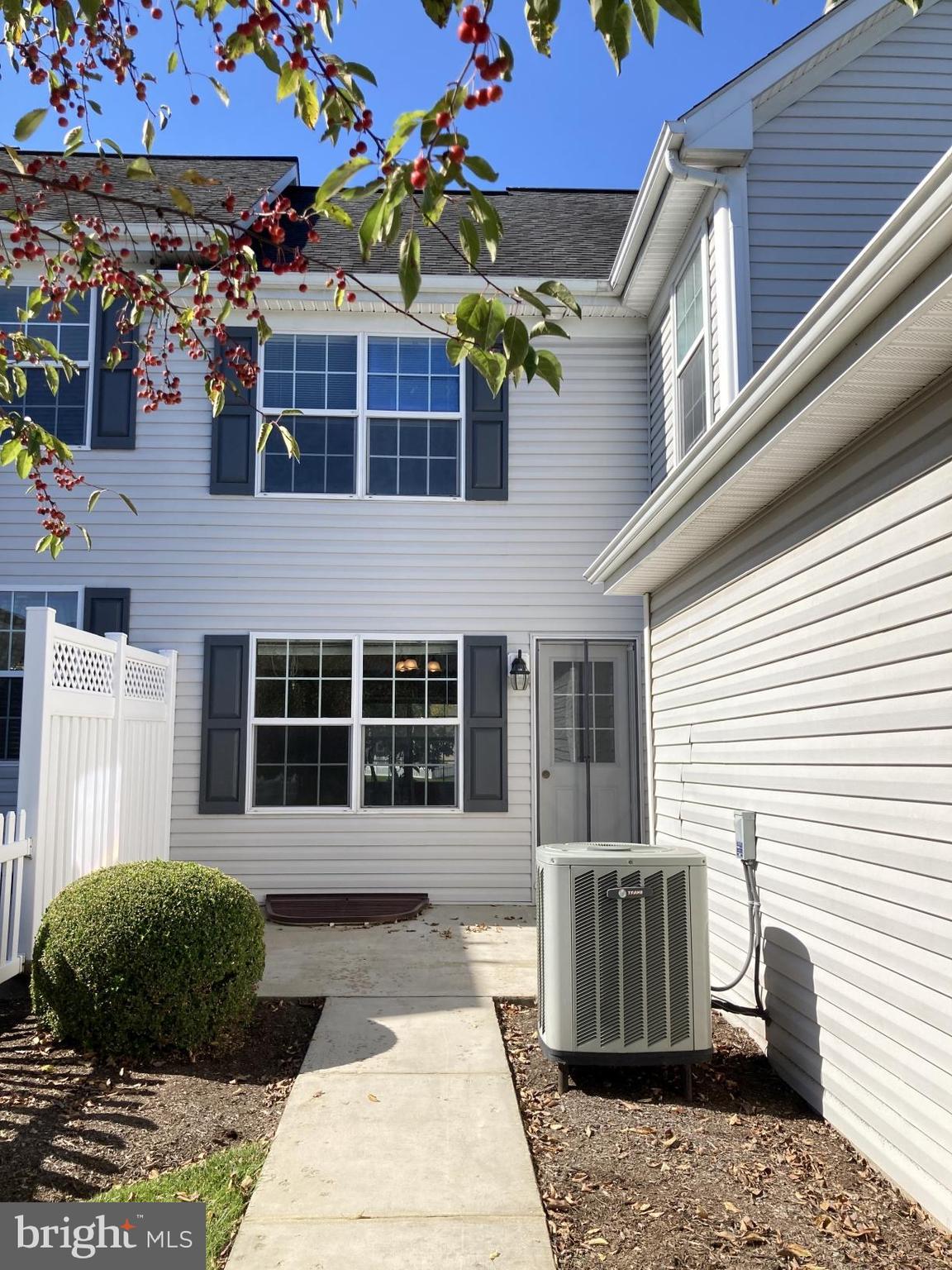 KISSEL HILL COMMONS - Residential