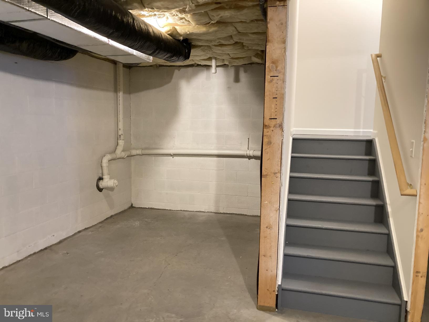 KISSEL HILL COMMONS - Residential