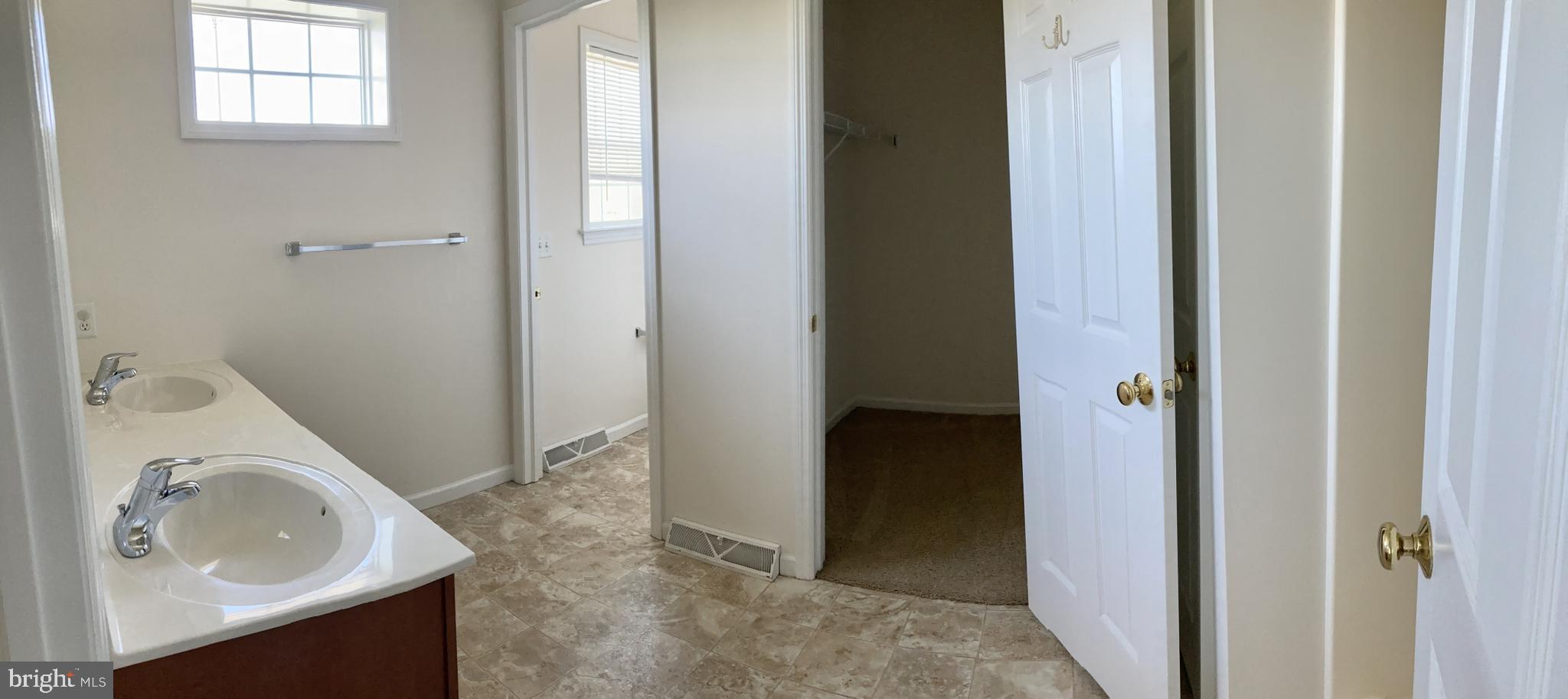 KISSEL HILL COMMONS - Residential