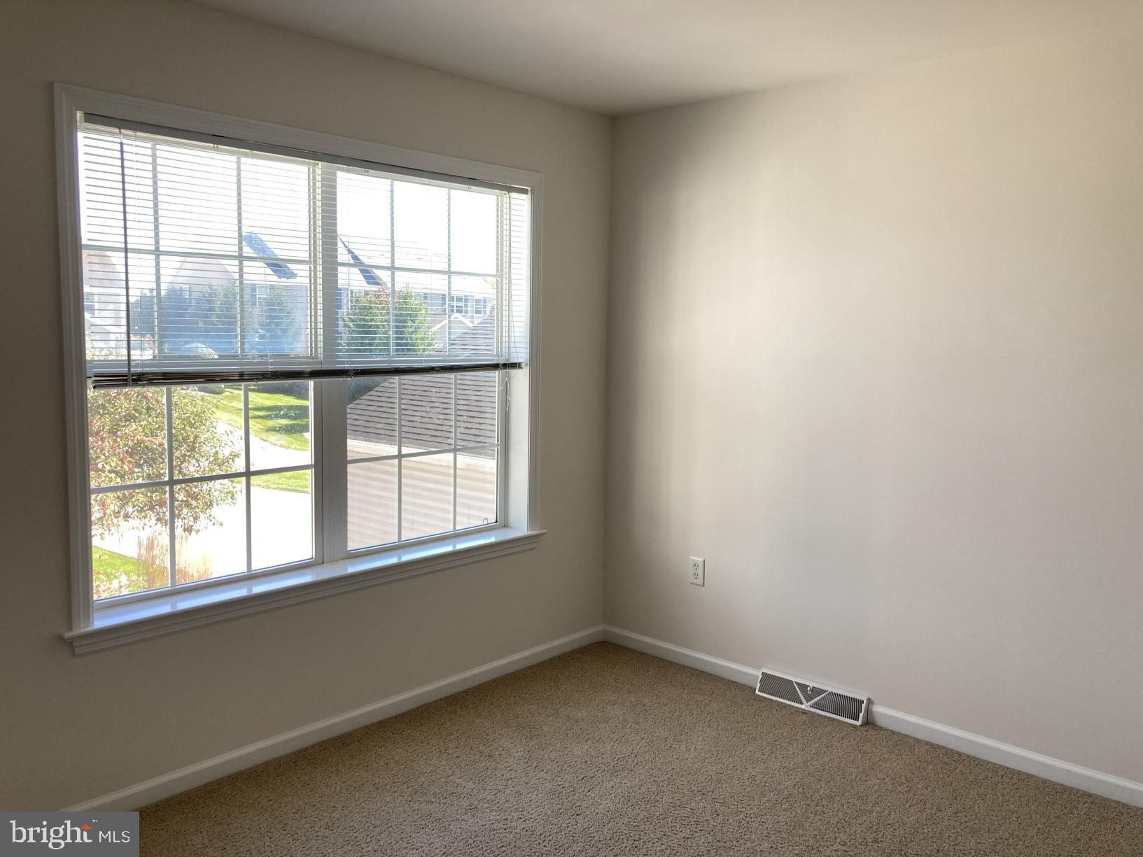 KISSEL HILL COMMONS - Residential