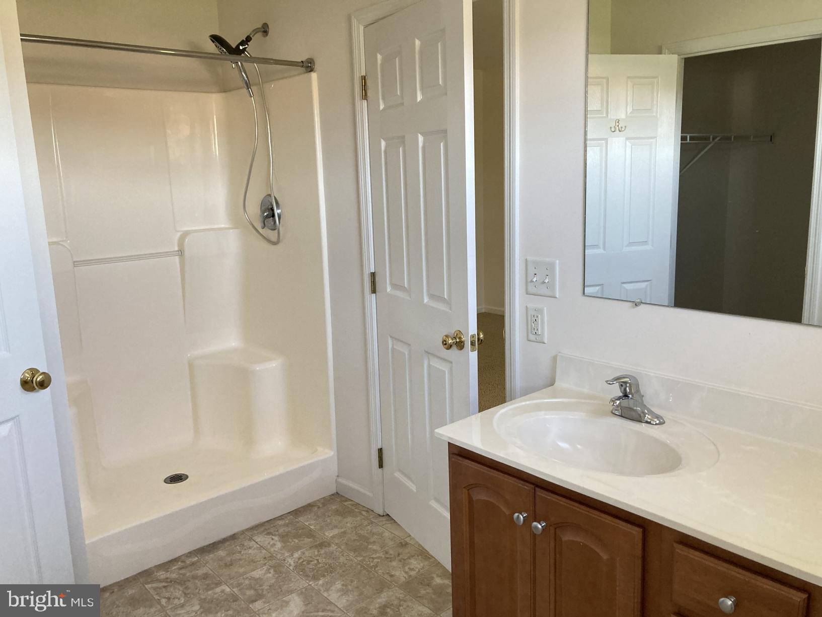 KISSEL HILL COMMONS - Residential