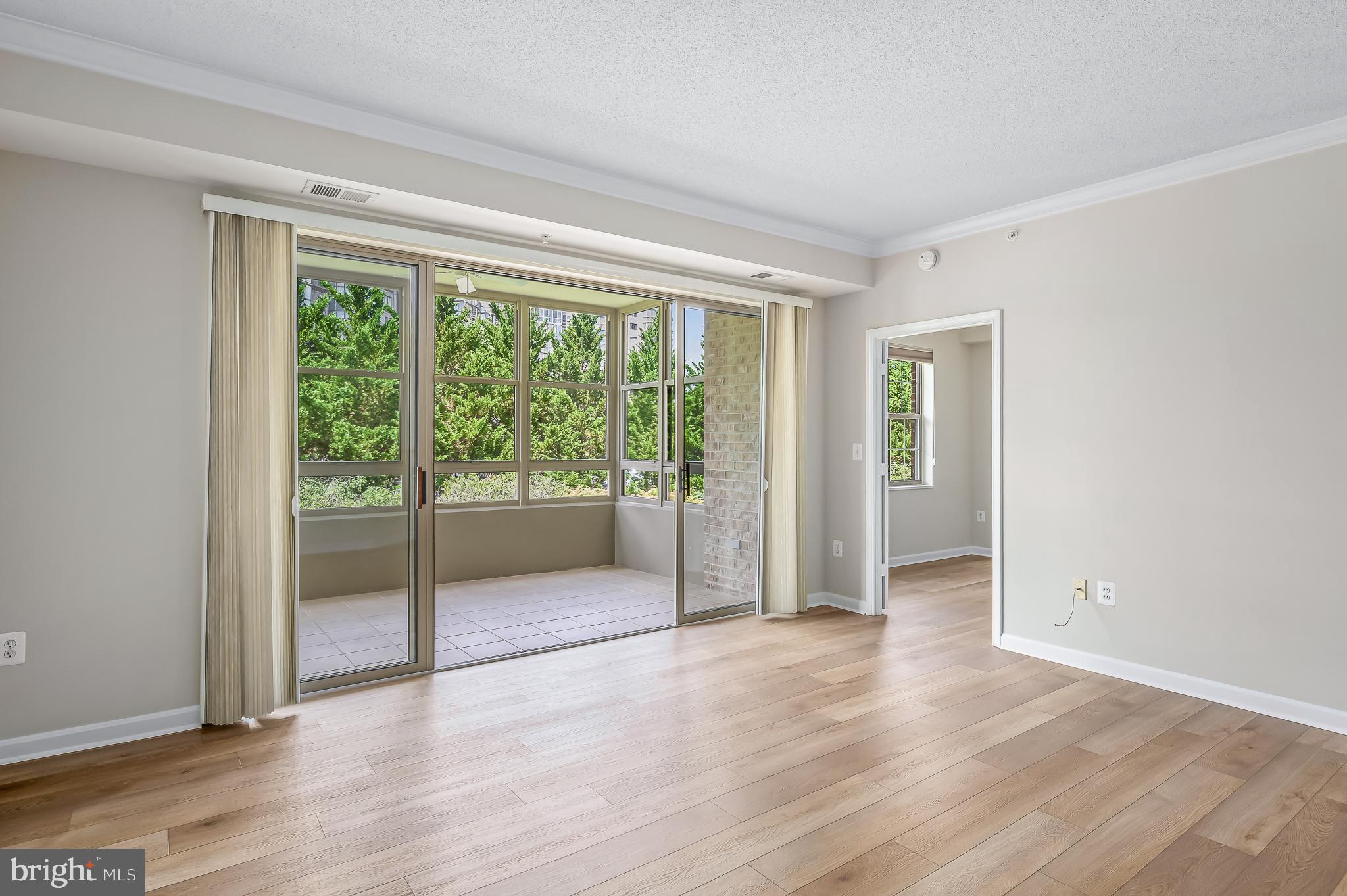 MAGNOLIAS AT LANSDOWNE WOODS - Residential