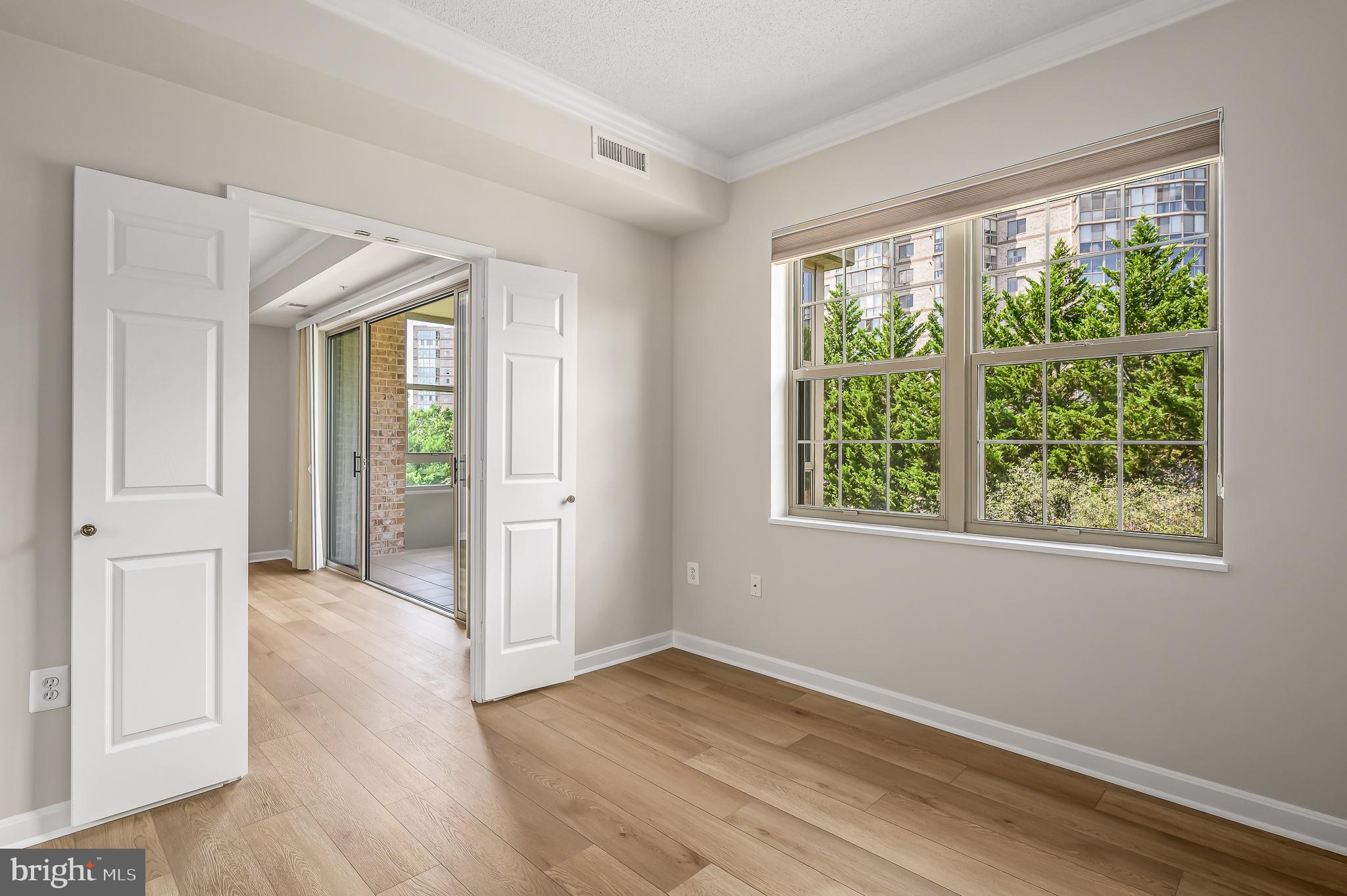 MAGNOLIAS AT LANSDOWNE WOODS - Residential