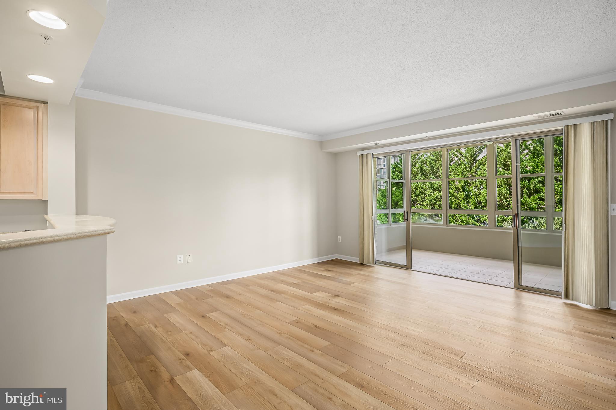 MAGNOLIAS AT LANSDOWNE WOODS - Residential