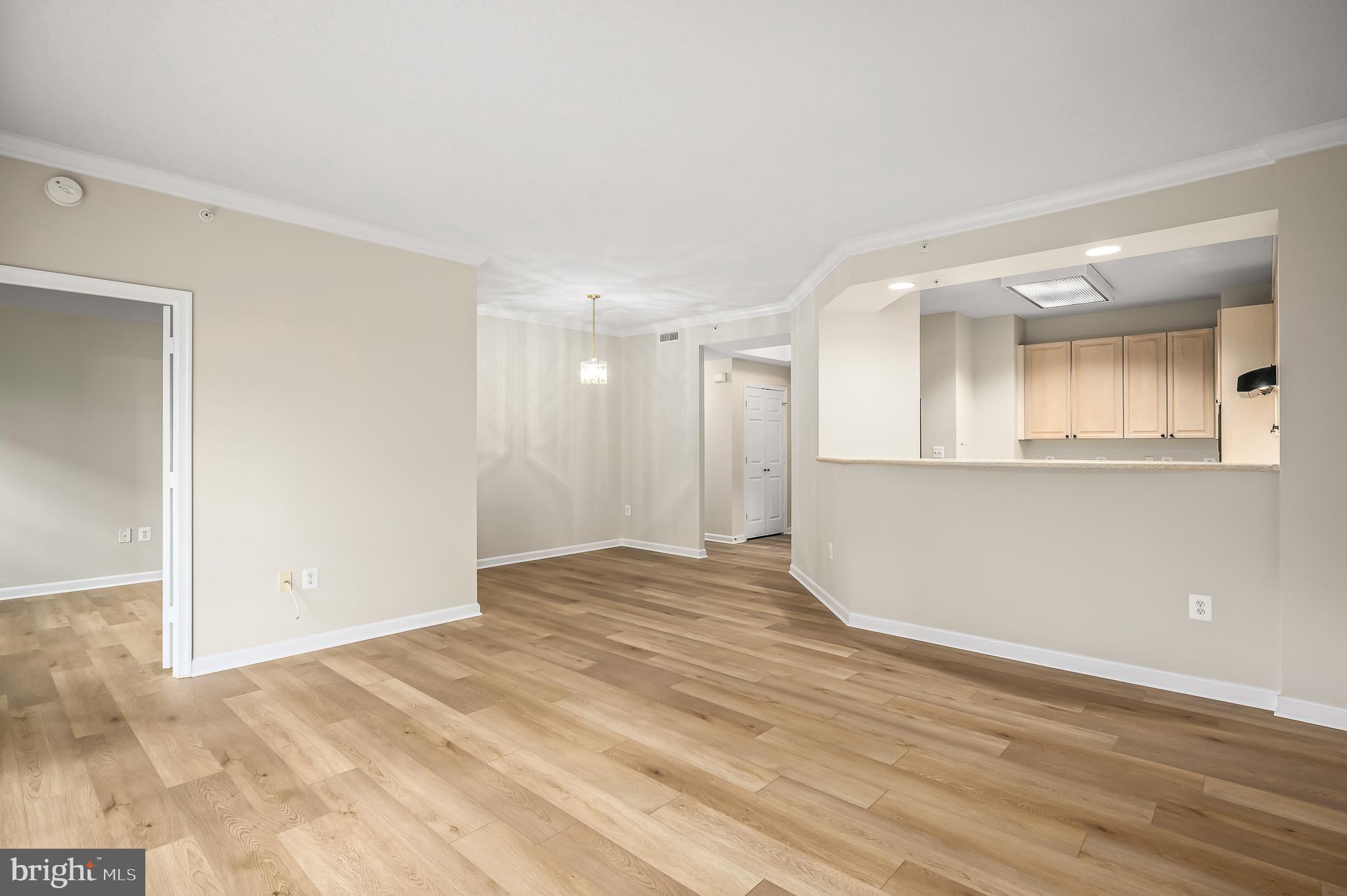 MAGNOLIAS AT LANSDOWNE WOODS - Residential