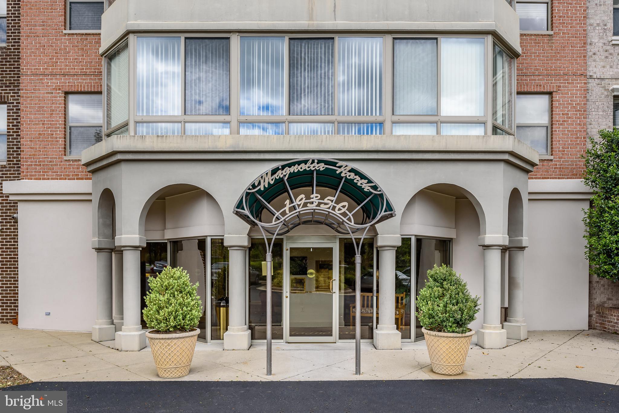 MAGNOLIAS AT LANSDOWNE WOODS - Residential