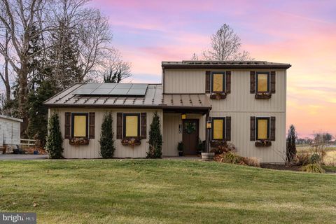 Photo of 140 N Waterford Avenue, MARIETTA, PA 17547 (MLS # PALA2062472)