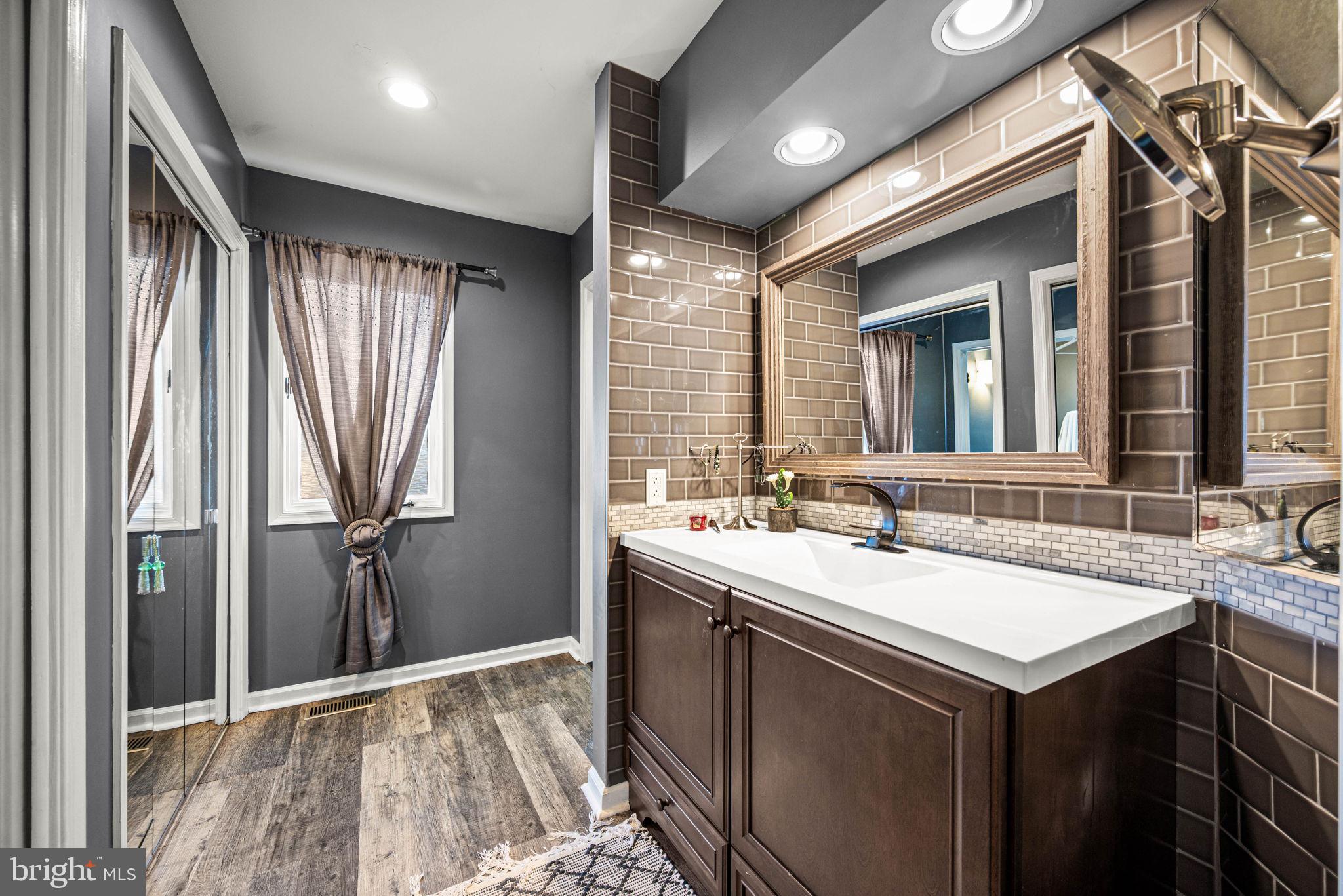 RUNNYMEADE FARMS - Residential