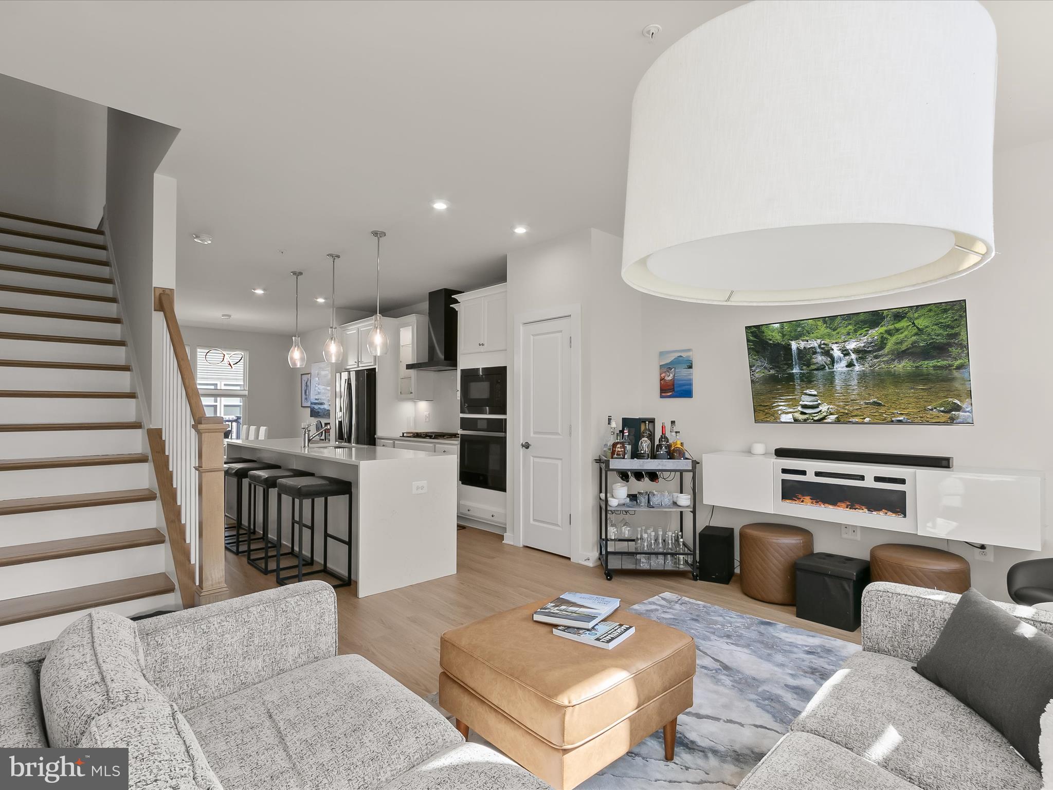 RIVERFRONT - Residential Lease