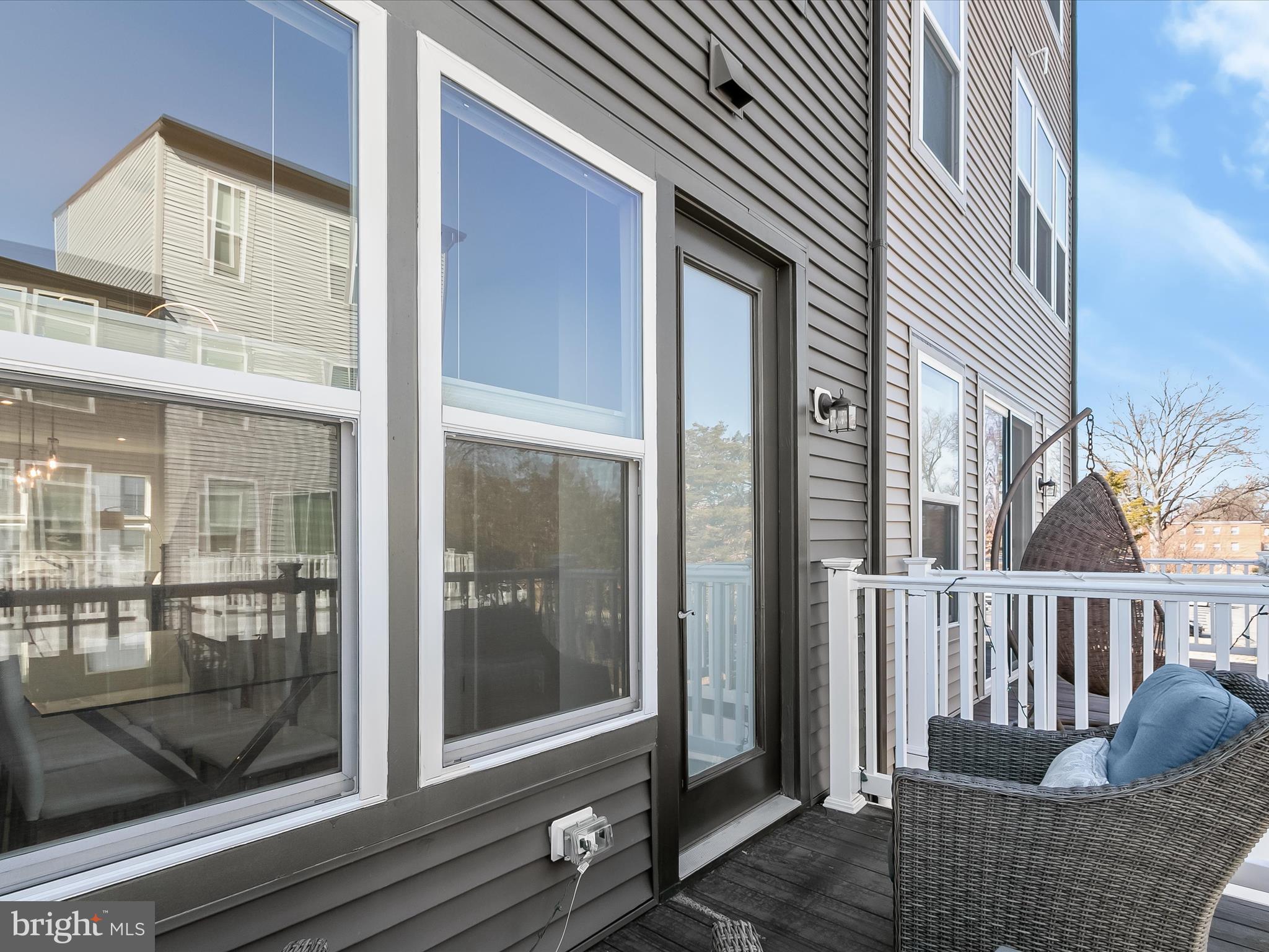 RIVERFRONT - Residential Lease