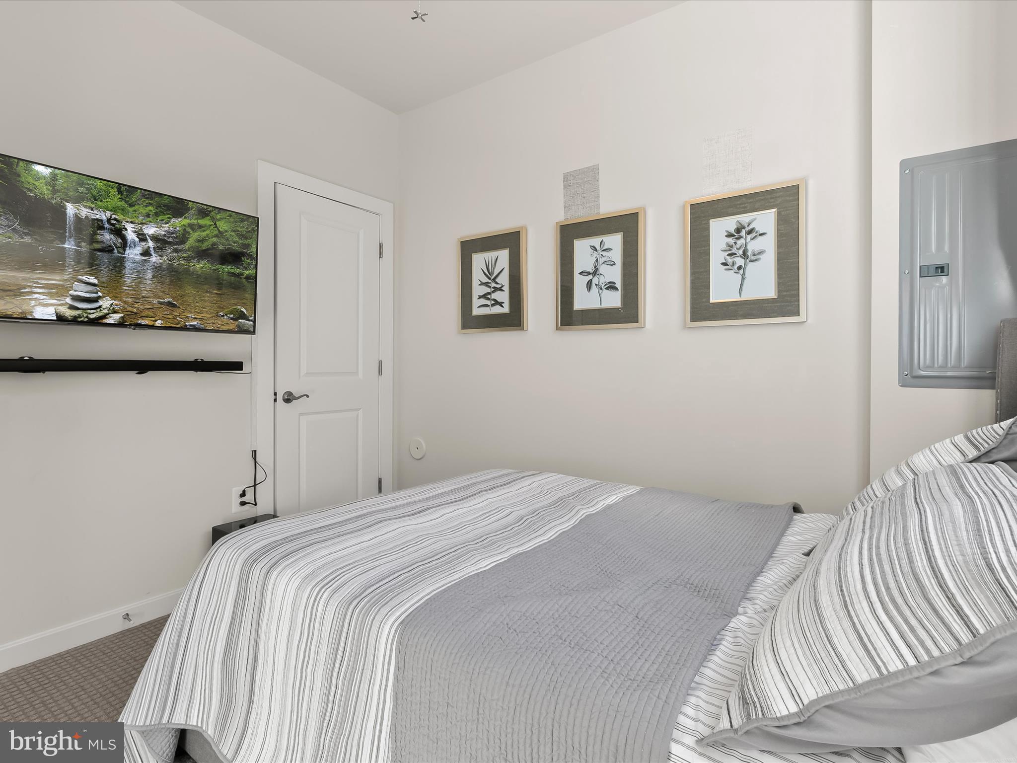 RIVERFRONT - Residential Lease