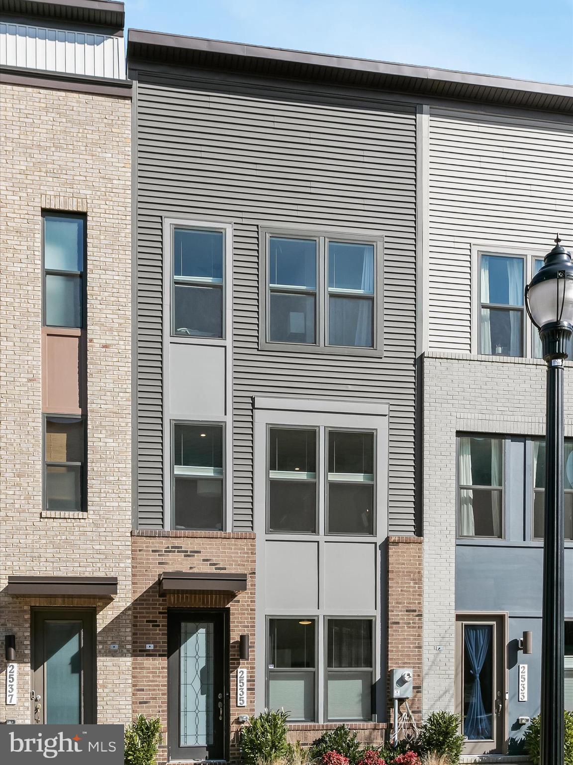 RIVERFRONT - Residential Lease