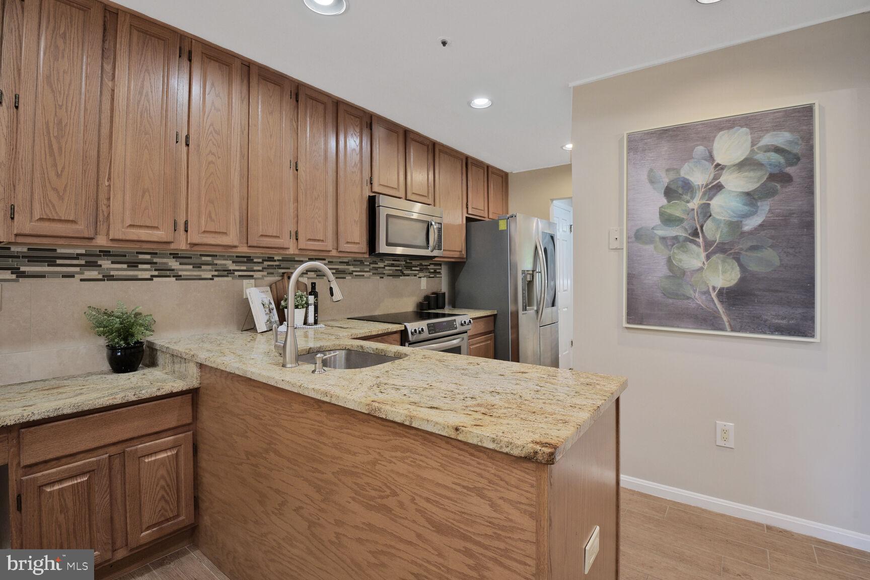 OLD GEORGETOWN VILLAGE - Residential