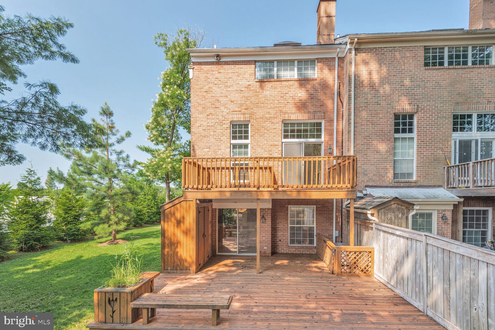 OLD GEORGETOWN VILLAGE - Residential