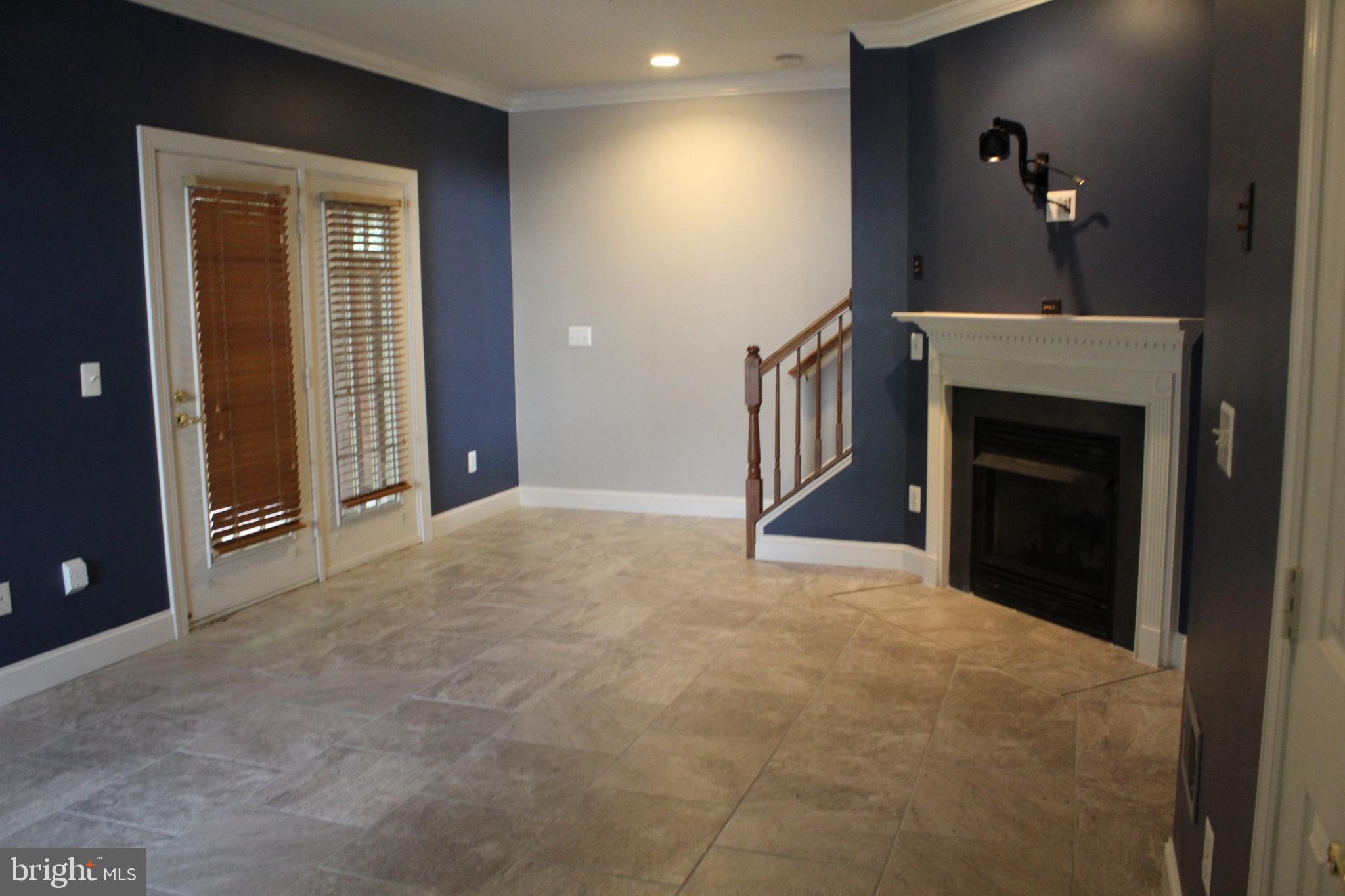 RIDGE TOP - Residential Lease