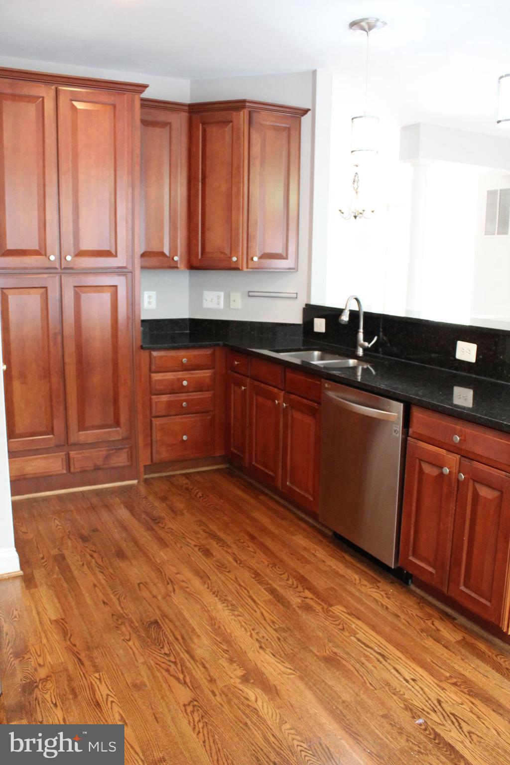 RIDGE TOP - Residential Lease