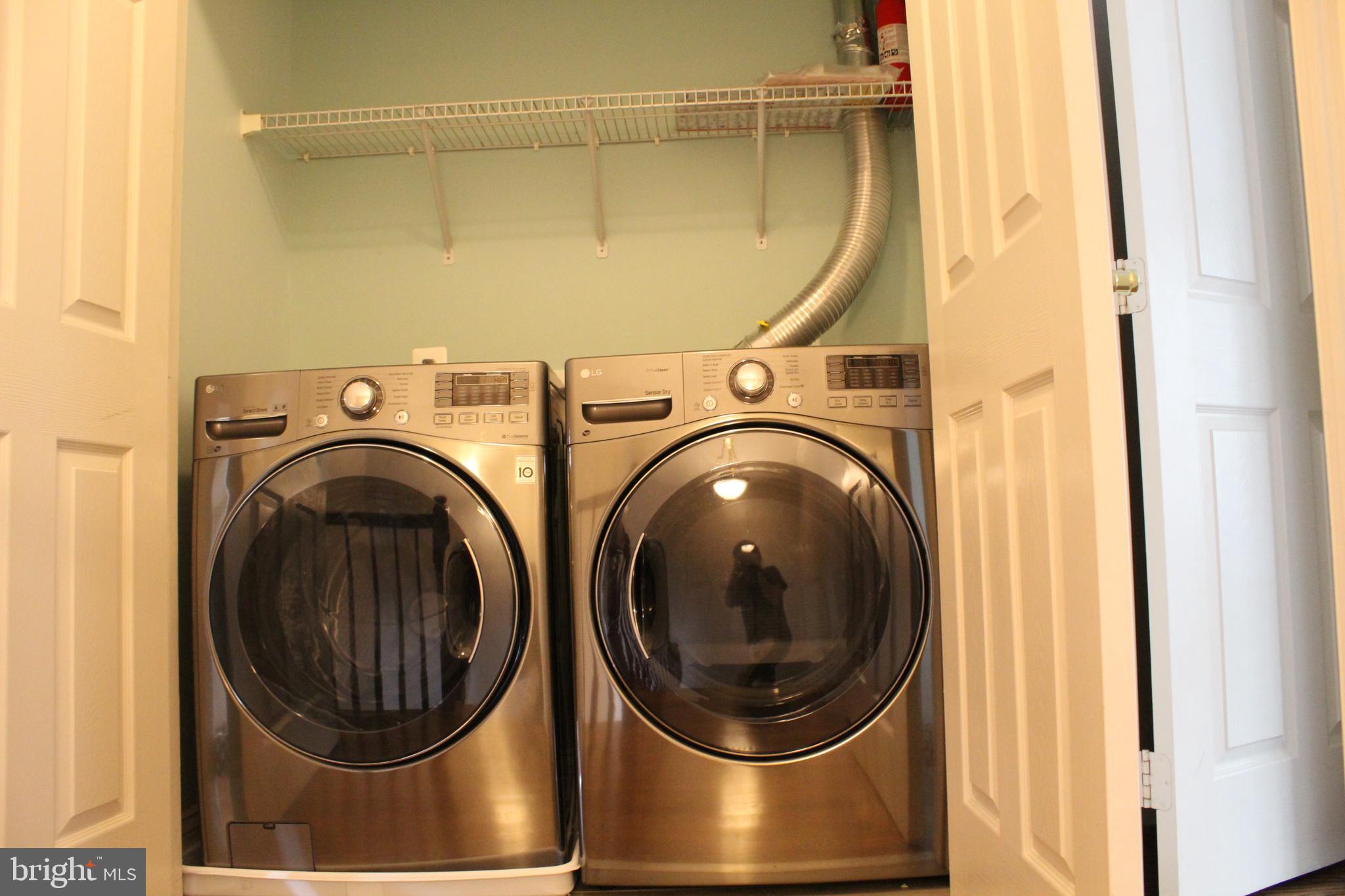 RIDGE TOP - Residential Lease