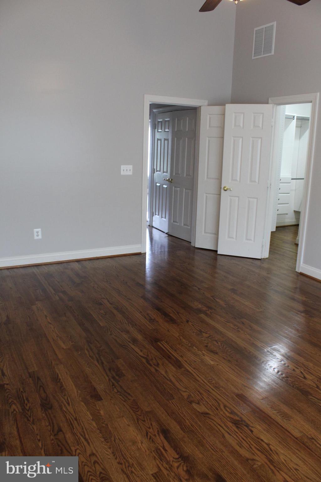 RIDGE TOP - Residential Lease