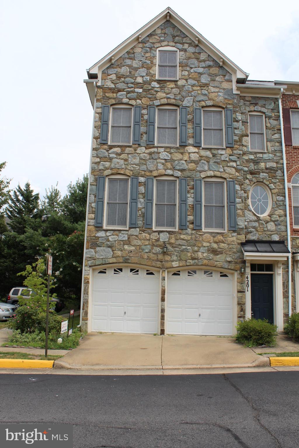 RIDGE TOP - Residential Lease