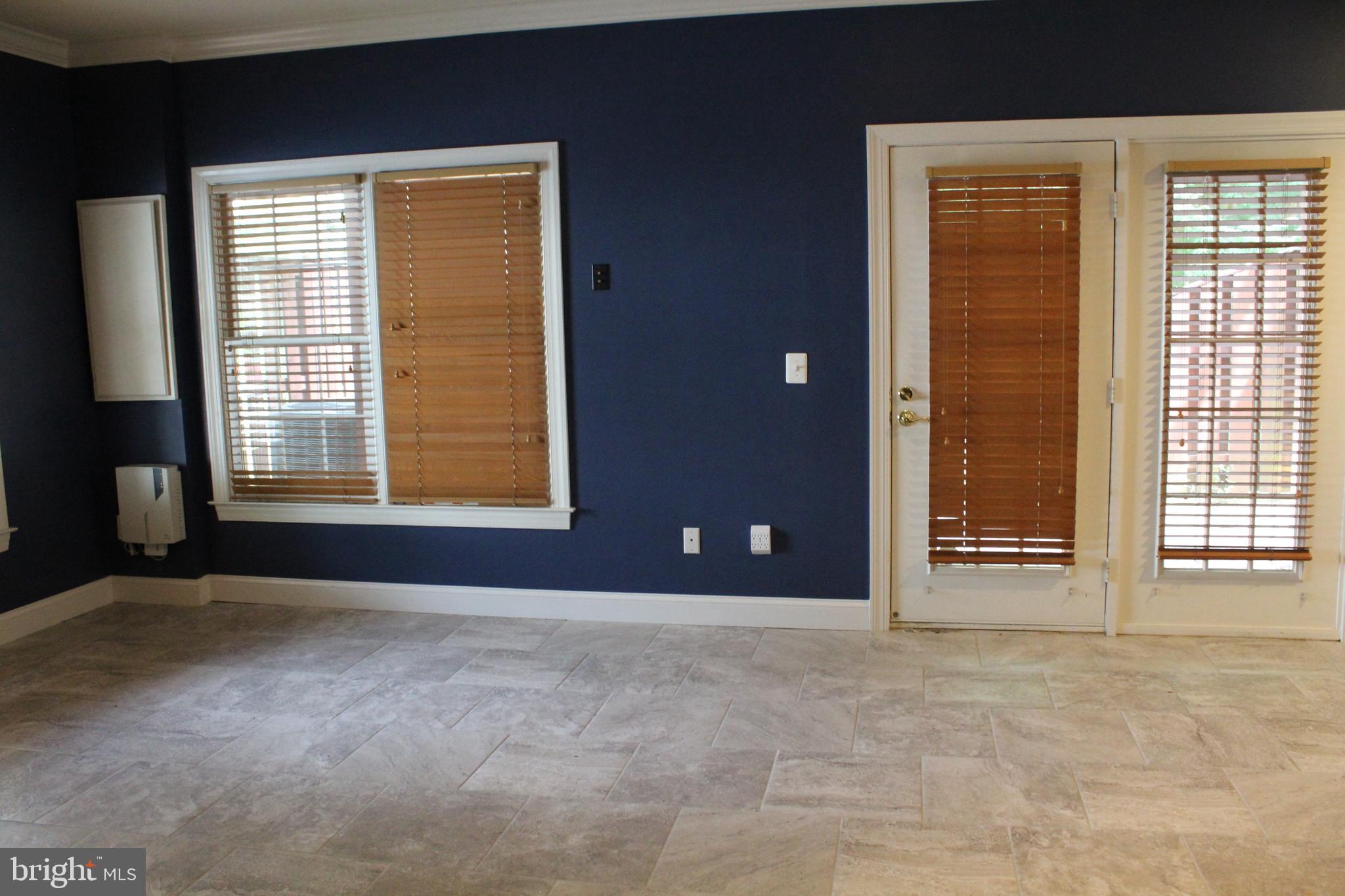 RIDGE TOP - Residential Lease