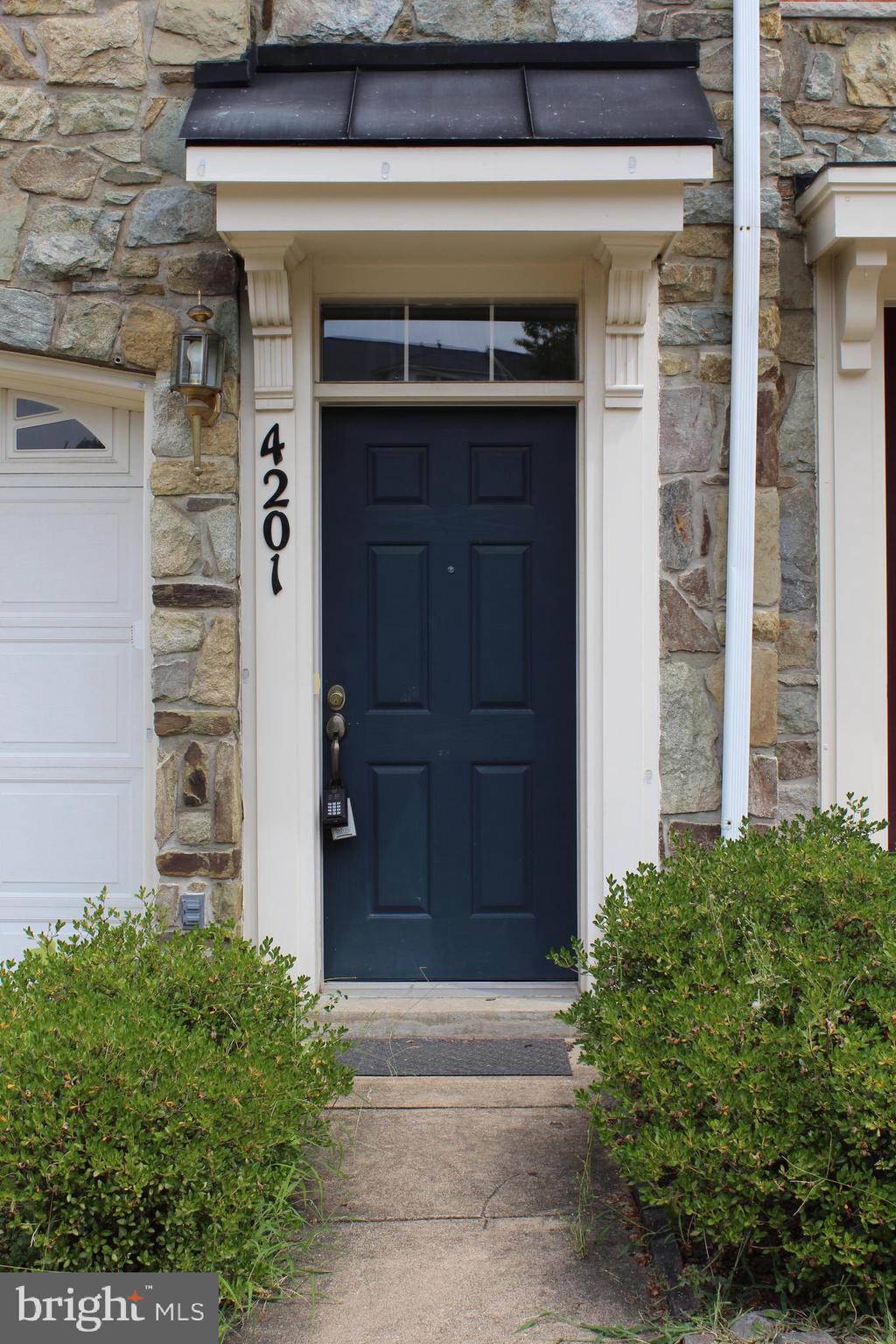 RIDGE TOP - Residential Lease