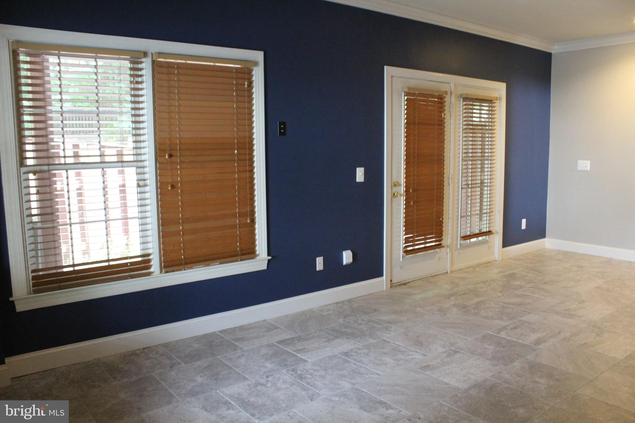 RIDGE TOP - Residential Lease