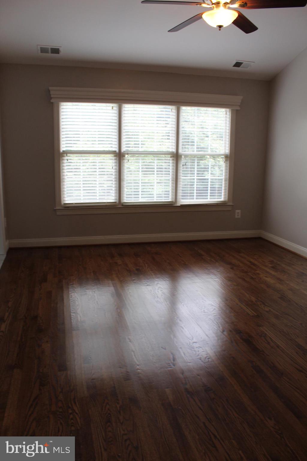 RIDGE TOP - Residential Lease