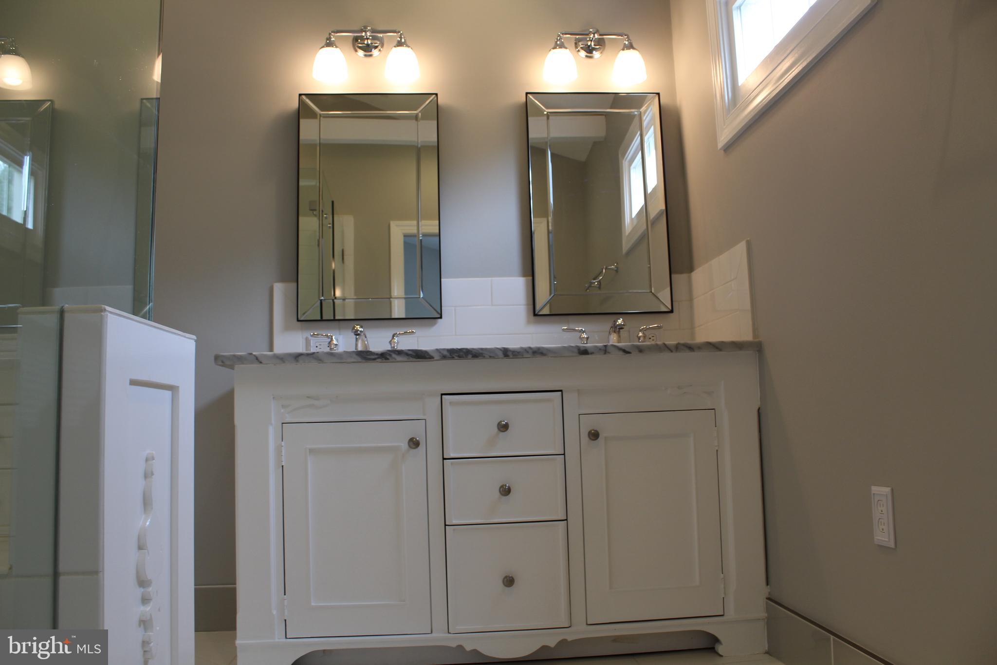 RIDGE TOP - Residential Lease